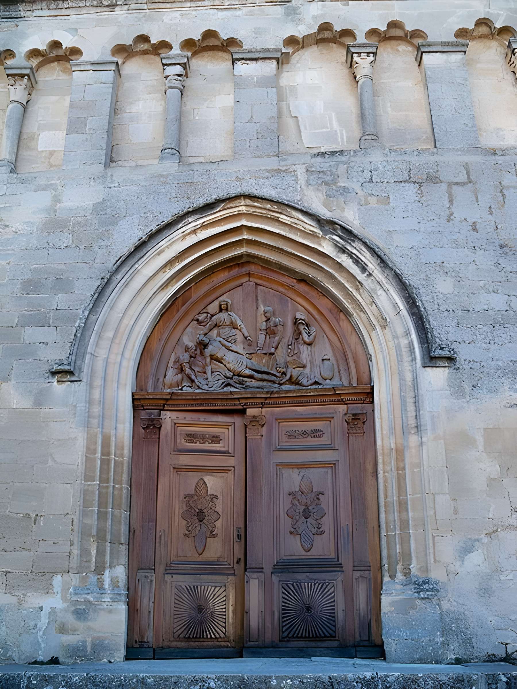 Église Notre-Dame-de-Pitié de Saignon