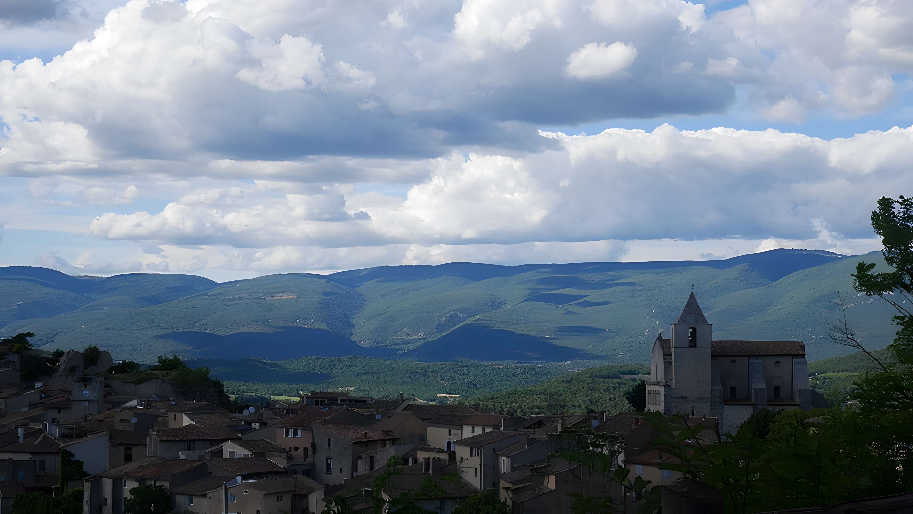 Église Notre-Dame-de-Pitié de Saignon