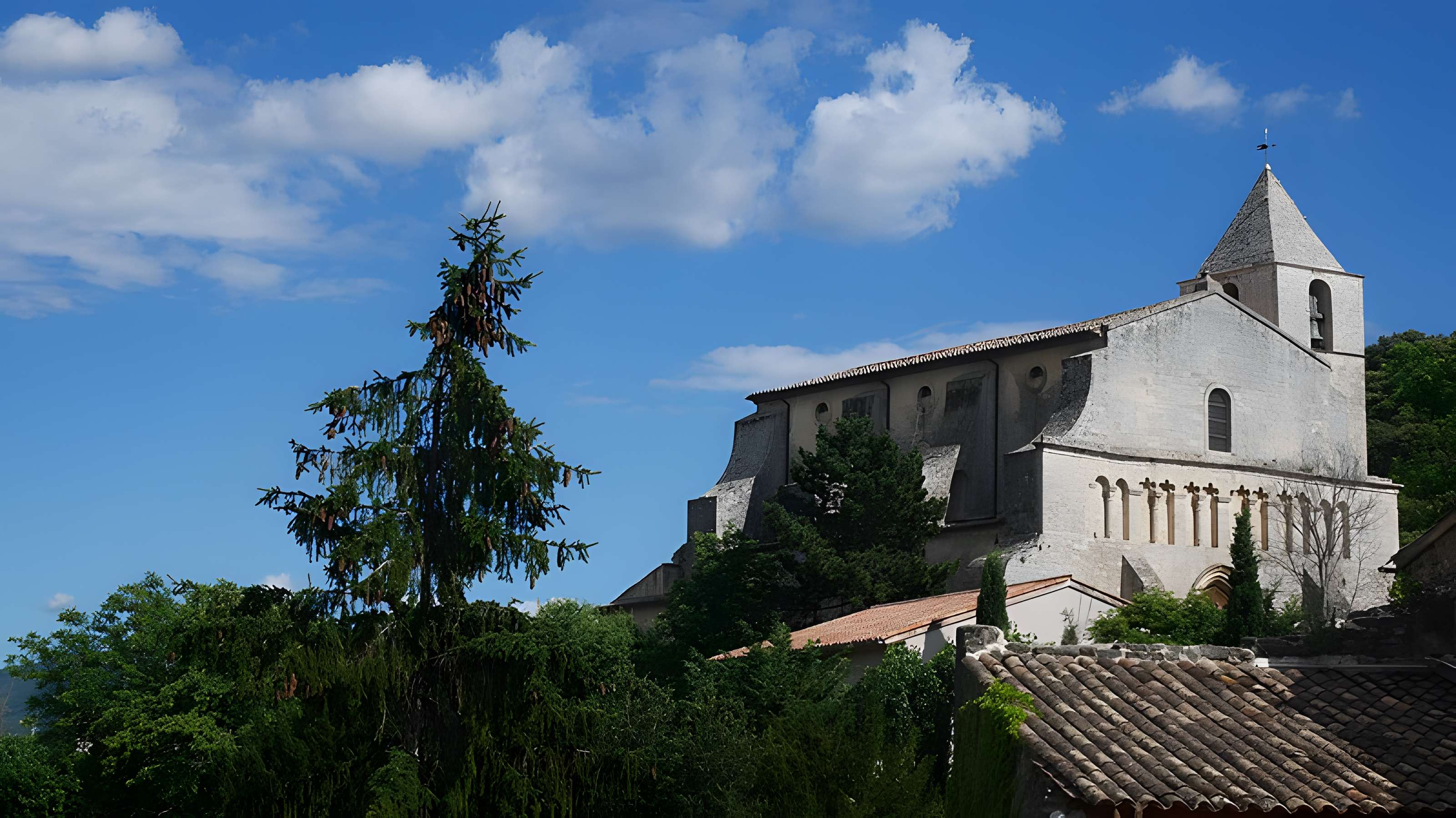 Église Notre-Dame-de-Pitié de Saignon