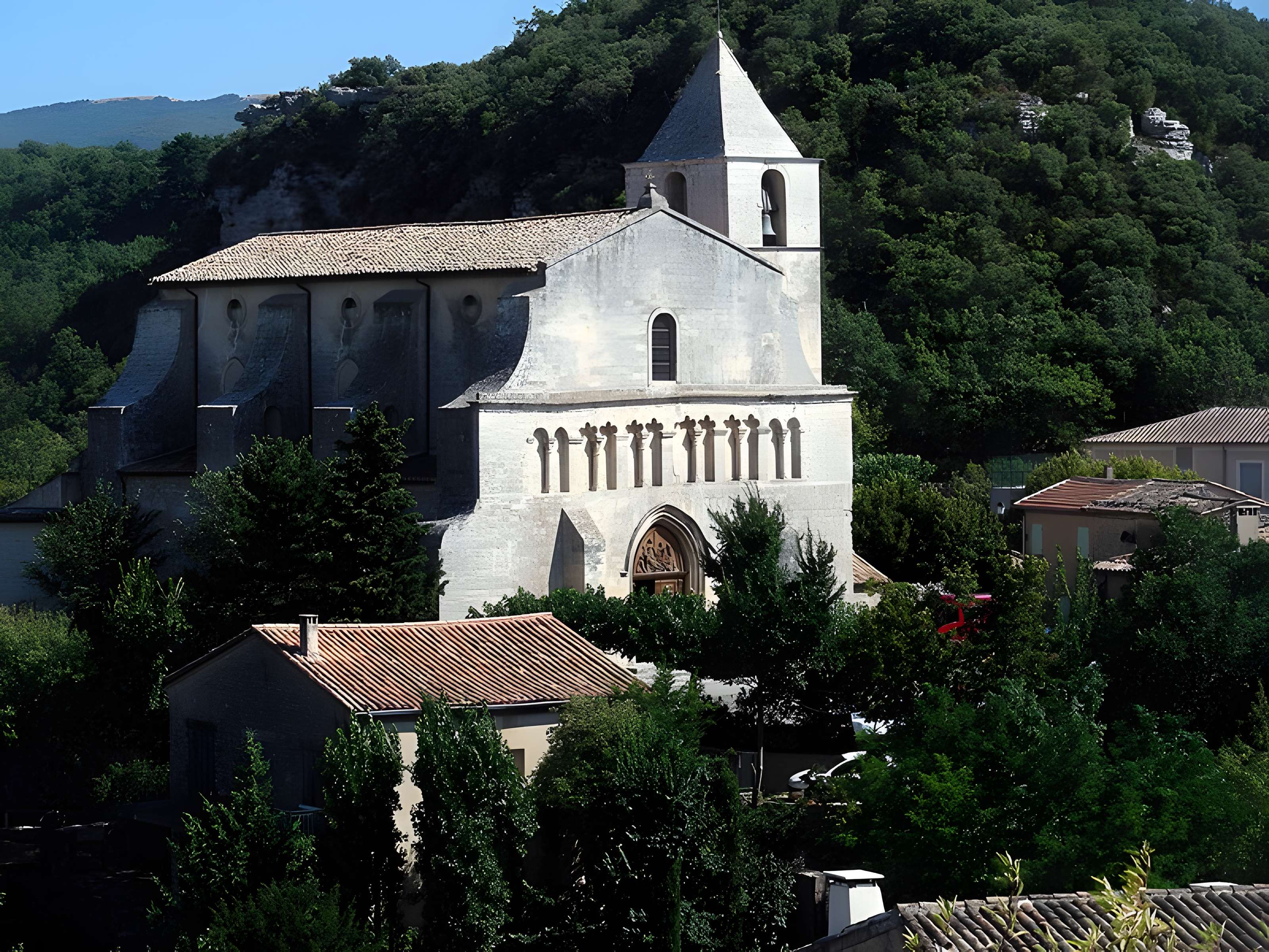 Église Notre-Dame-de-Pitié de Saignon