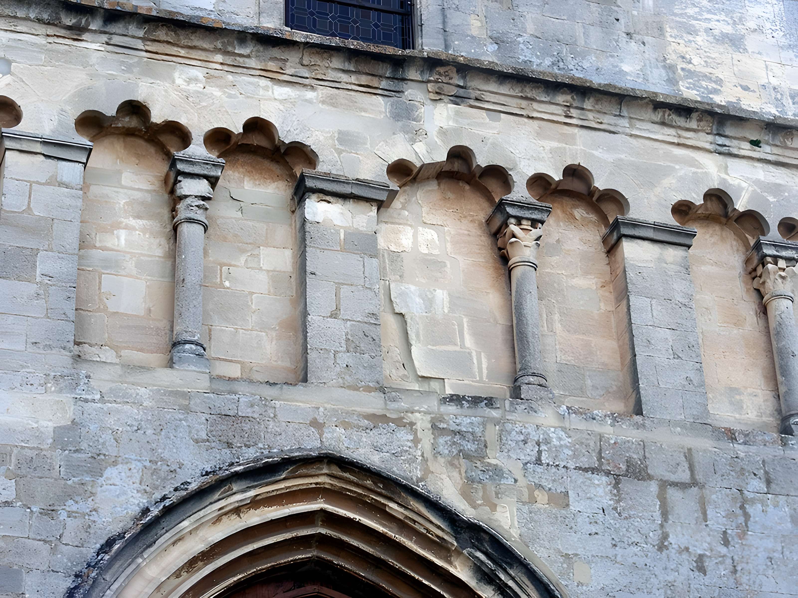 Église Notre-Dame-de-Pitié de Saignon