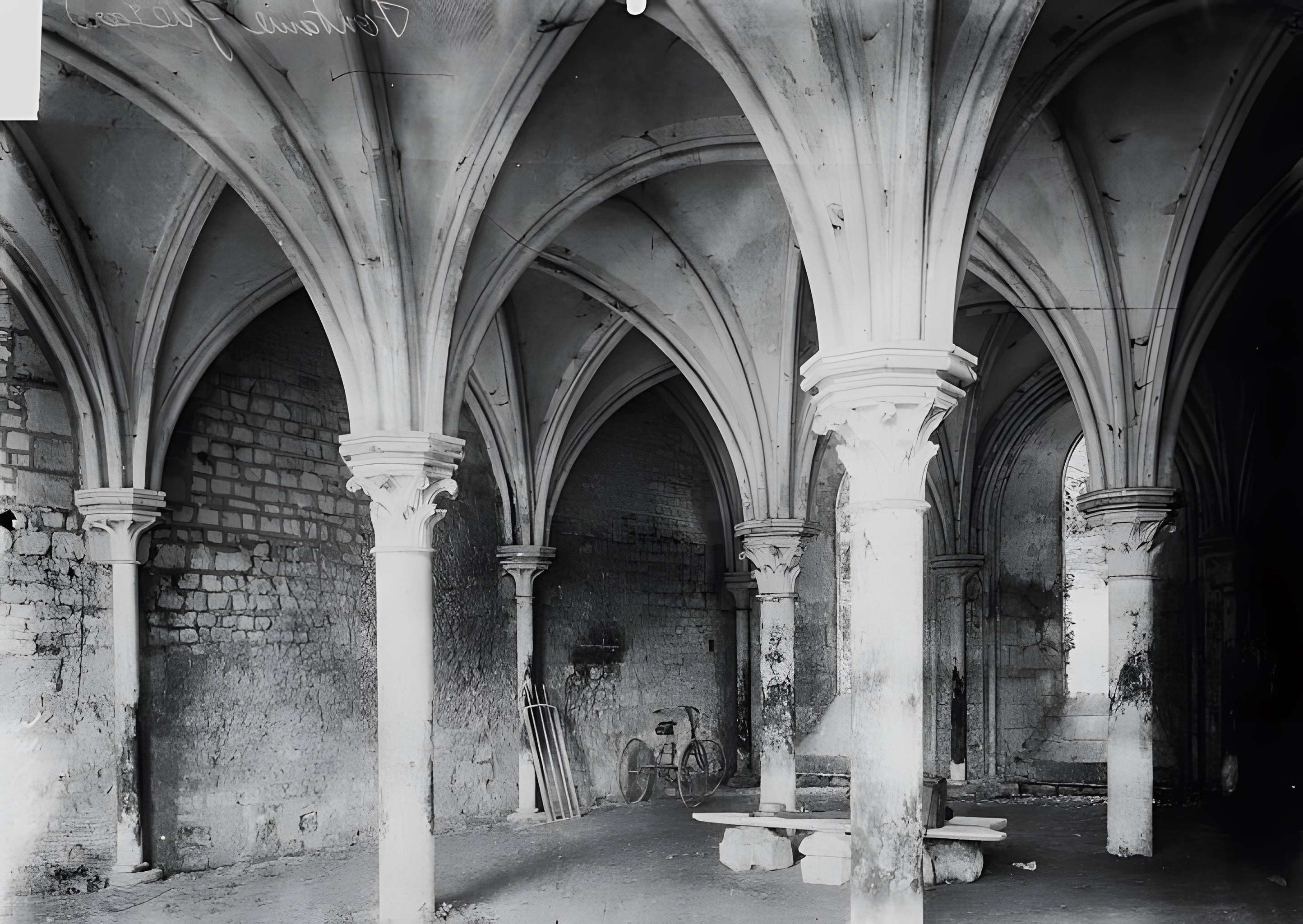 Abbaye Notre-Dame de Fontaine-Guérard