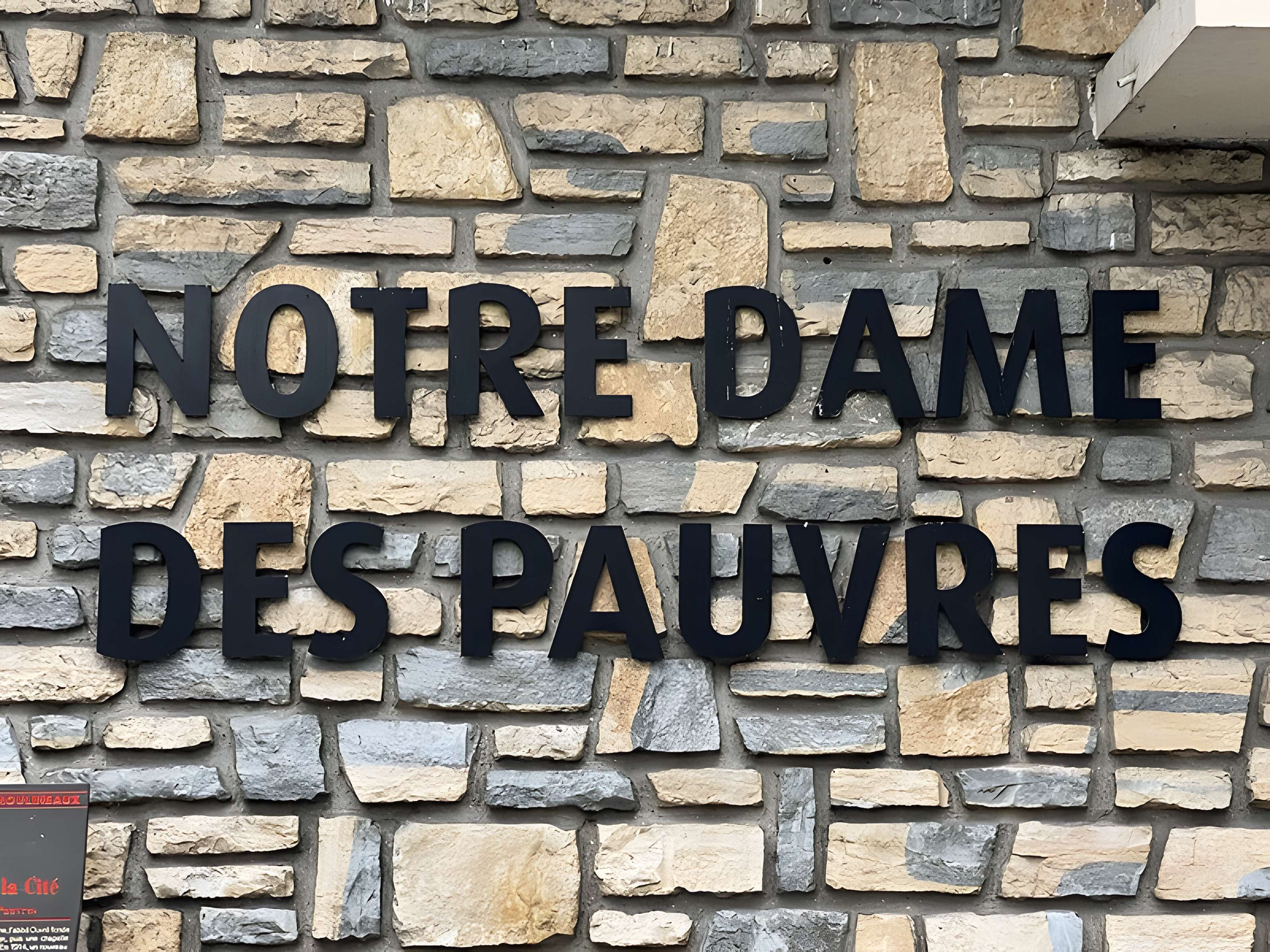 Église Notre-Dame-des-Pauvres d'Issy-les-Moulineaux