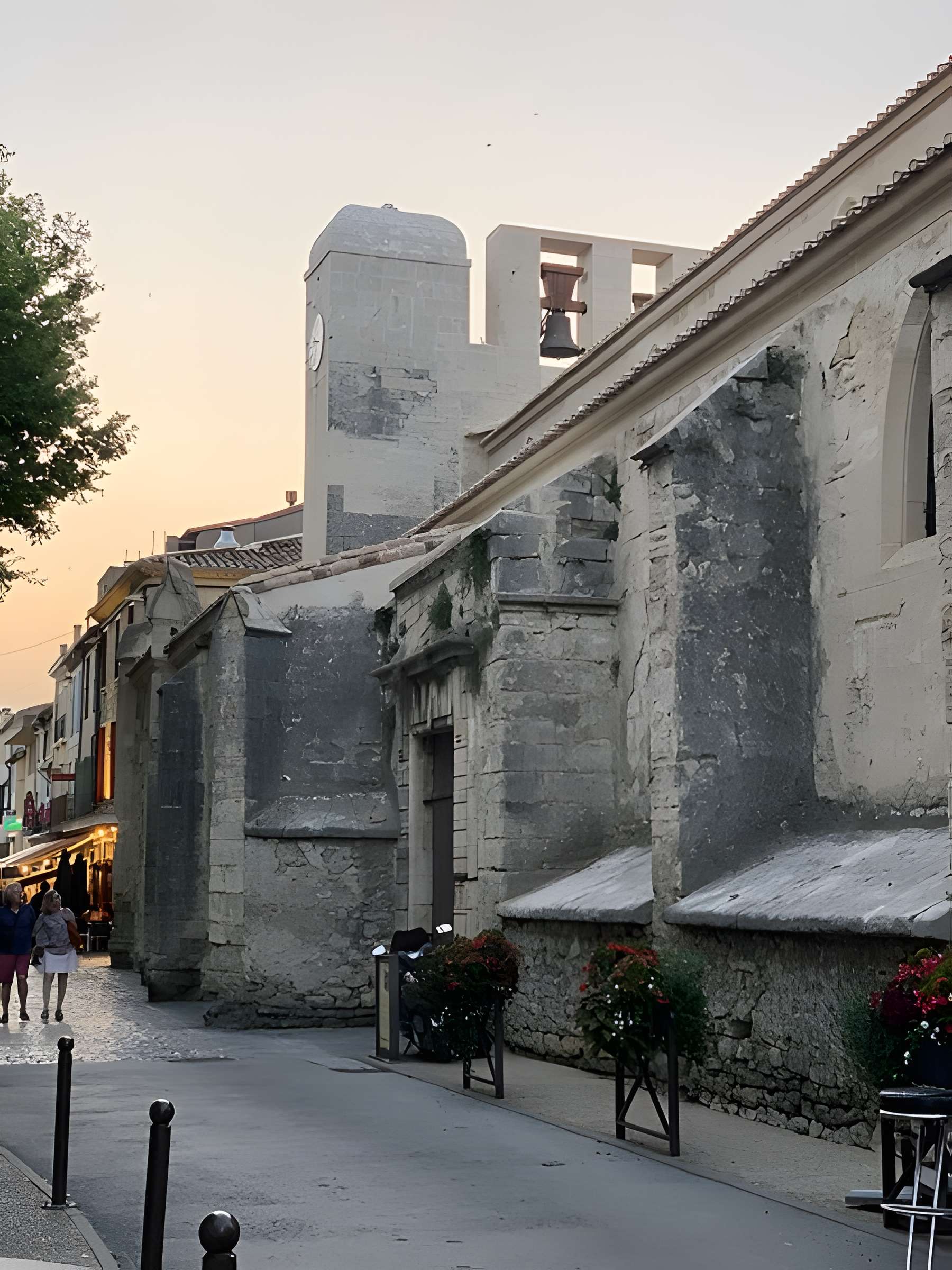 Église Notre-Dame-des-Sablons d'Aigues-Mortes