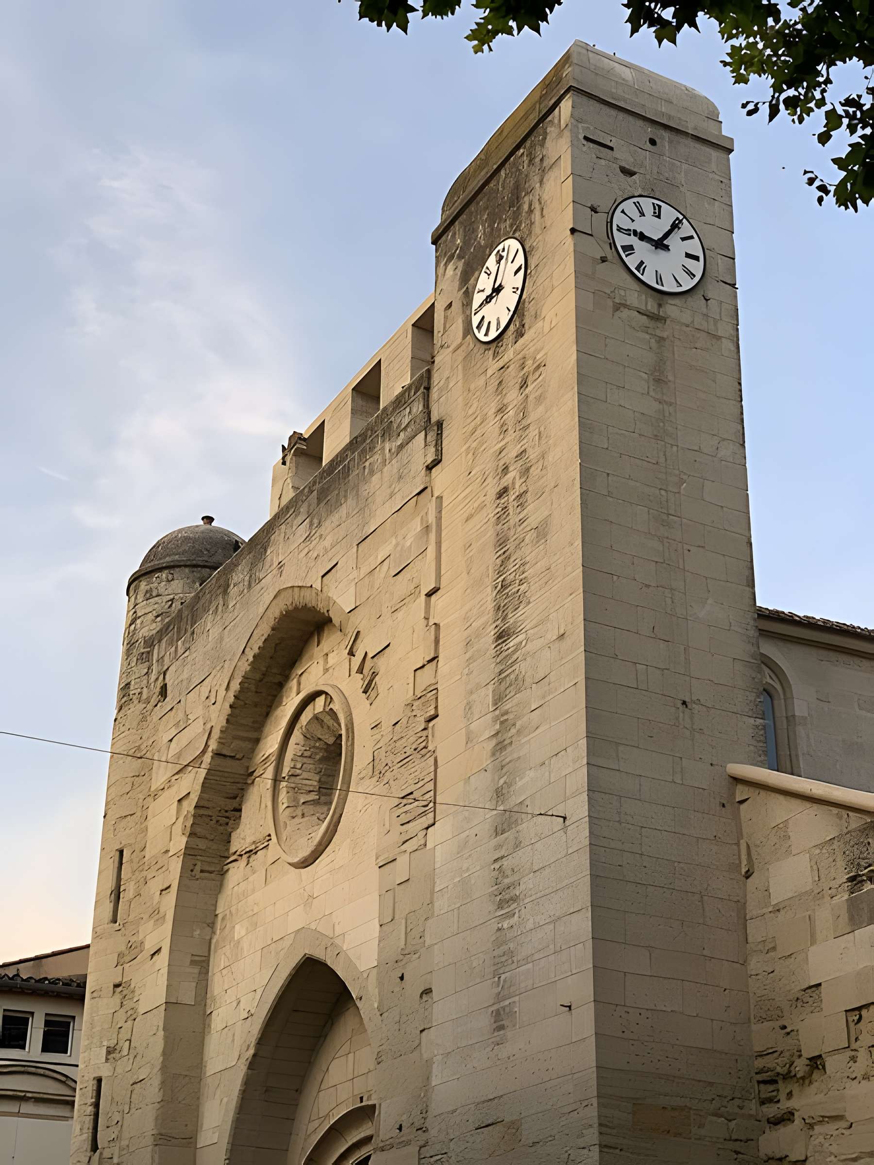 Église Notre-Dame-des-Sablons d'Aigues-Mortes