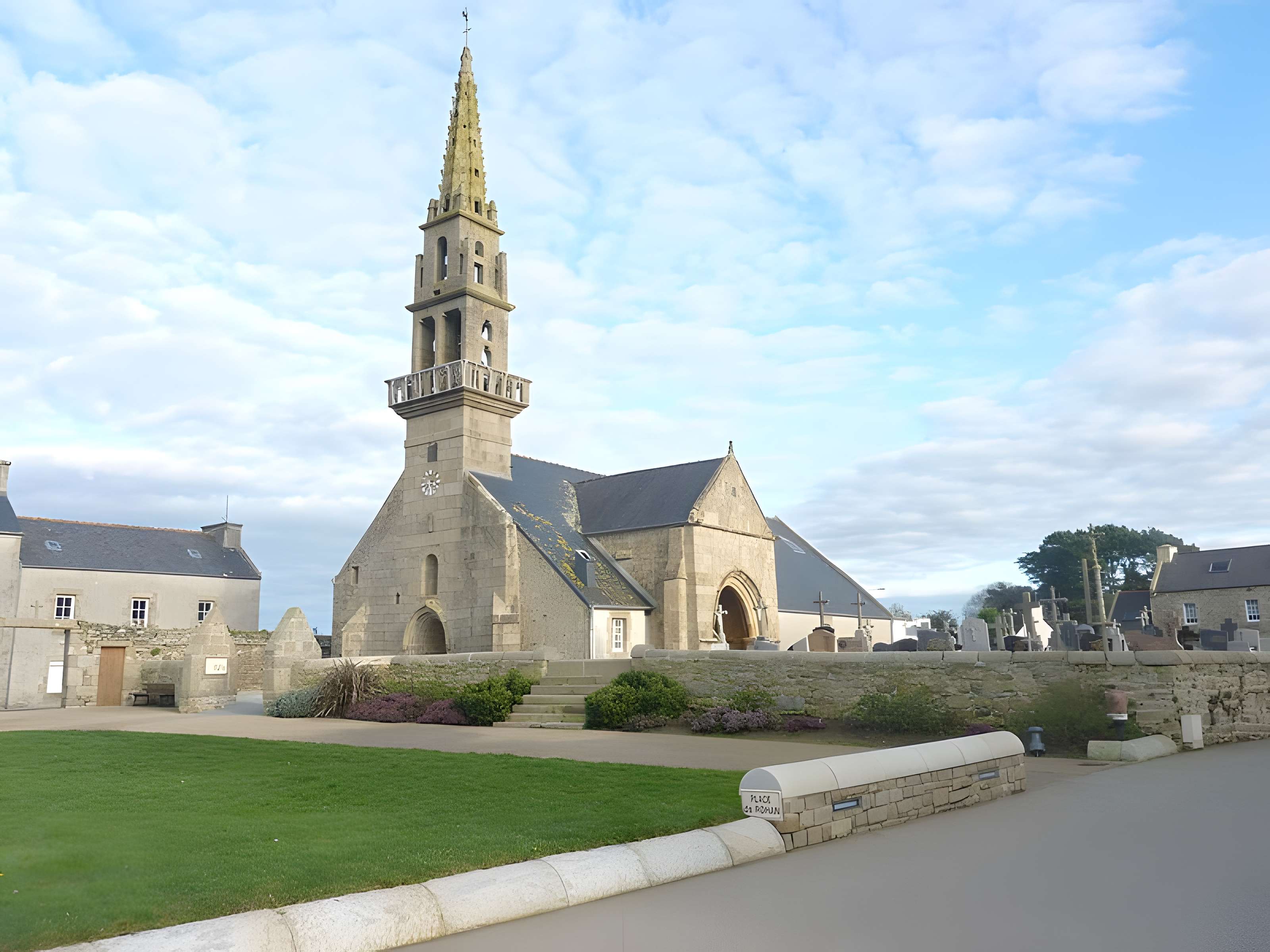 Église Notre-Dame-des-Sept-Douleurs de Coat-Méal