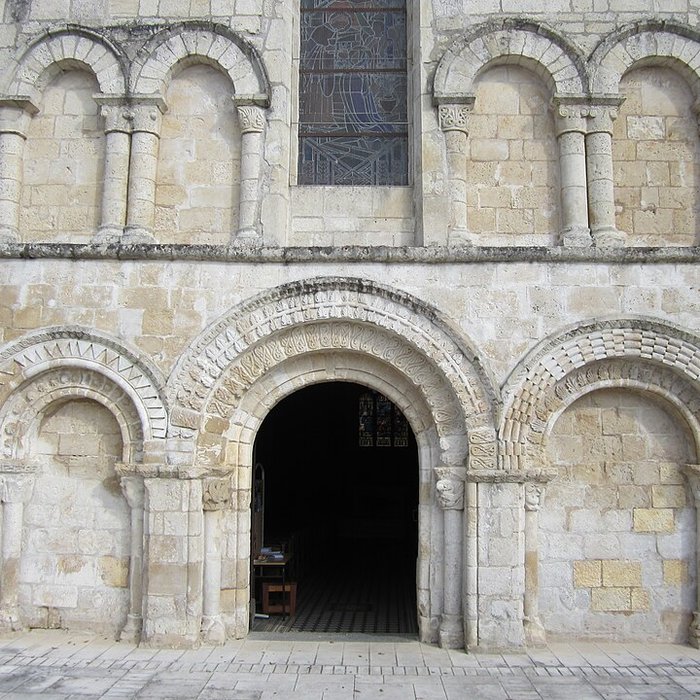 Photo de Église Notre-Dame-des-Sources de Fontaines