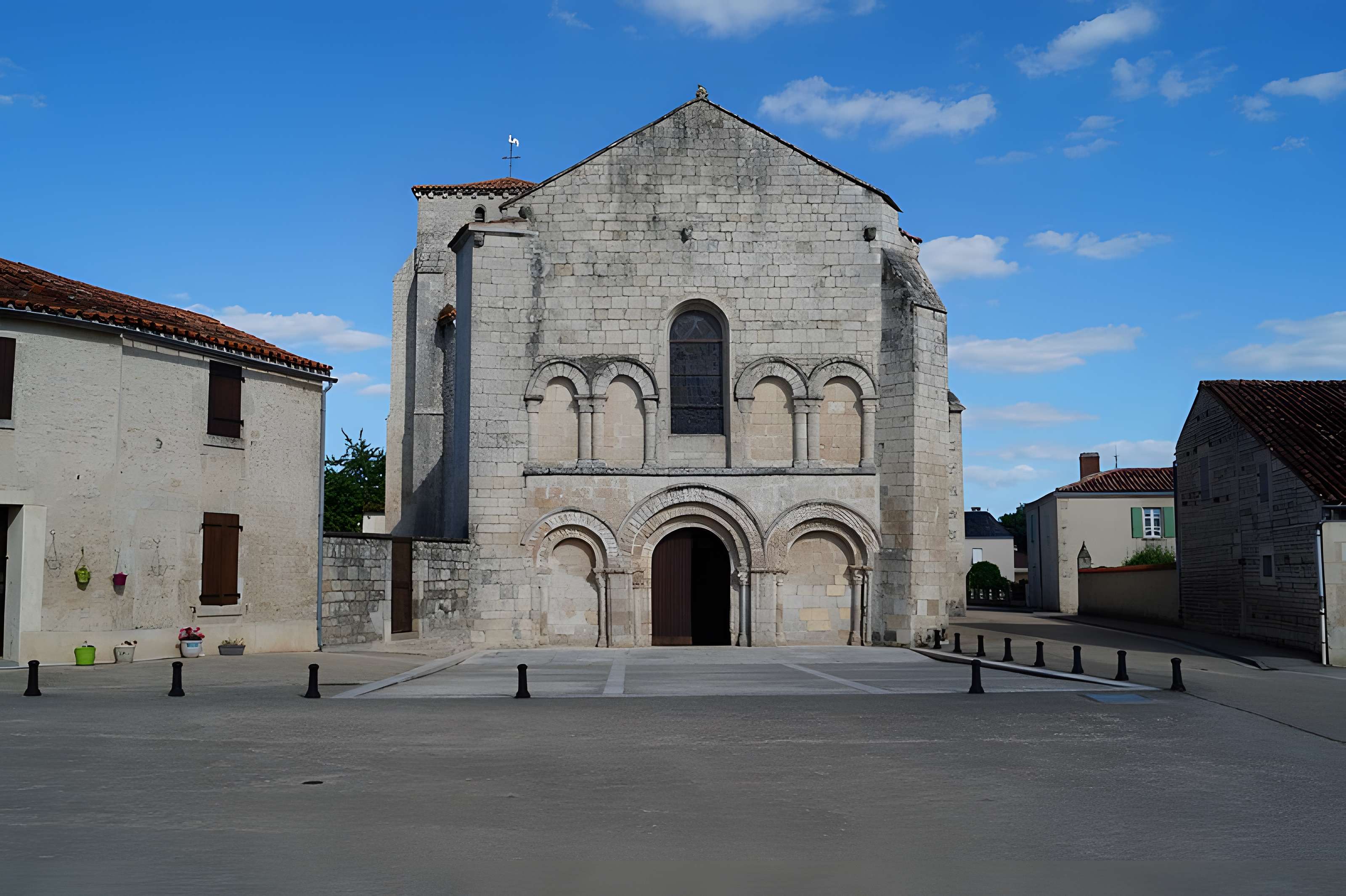 Église Notre-Dame-des-Sources de Fontaines