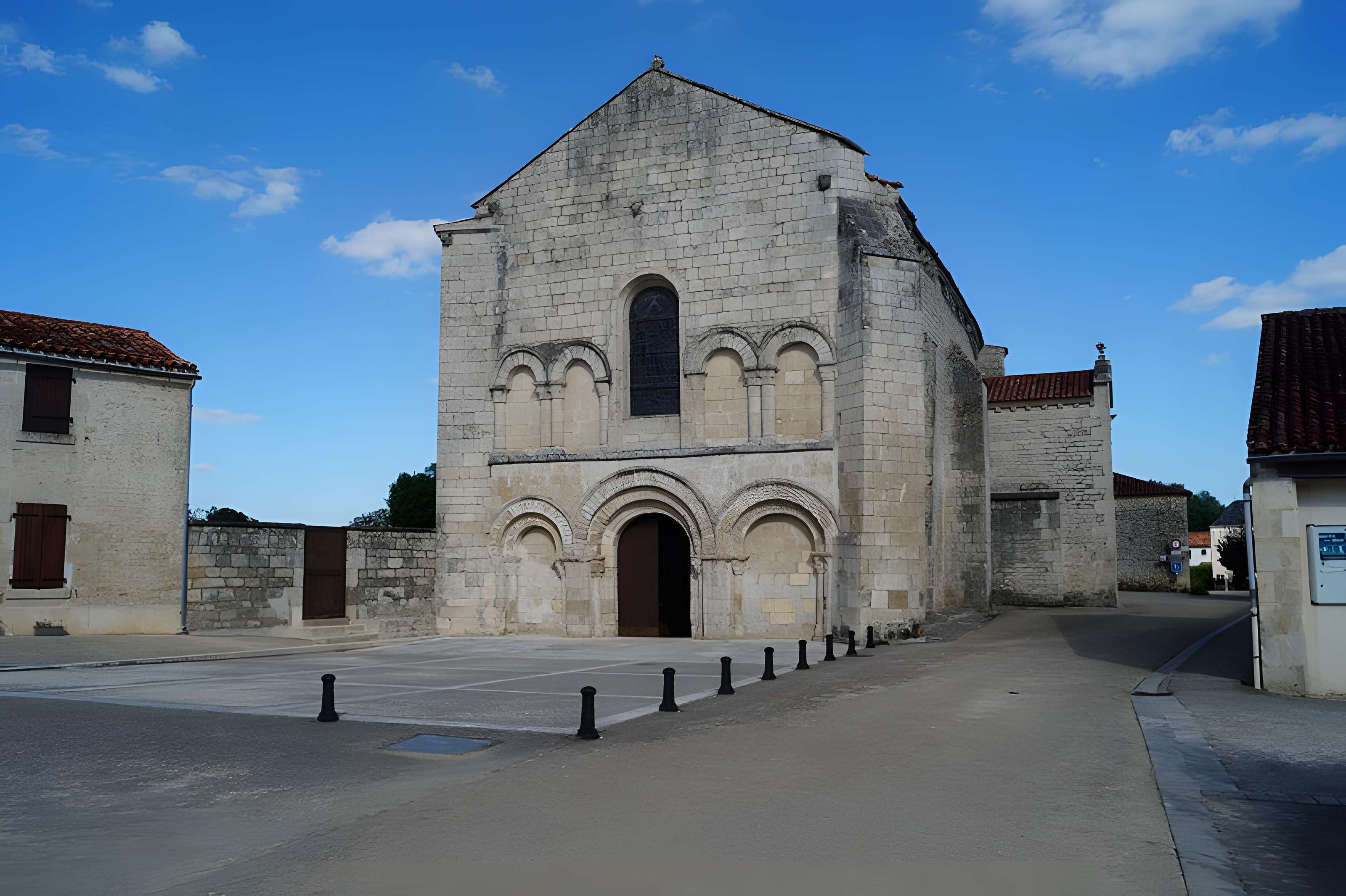 Église Notre-Dame-des-Sources de Fontaines