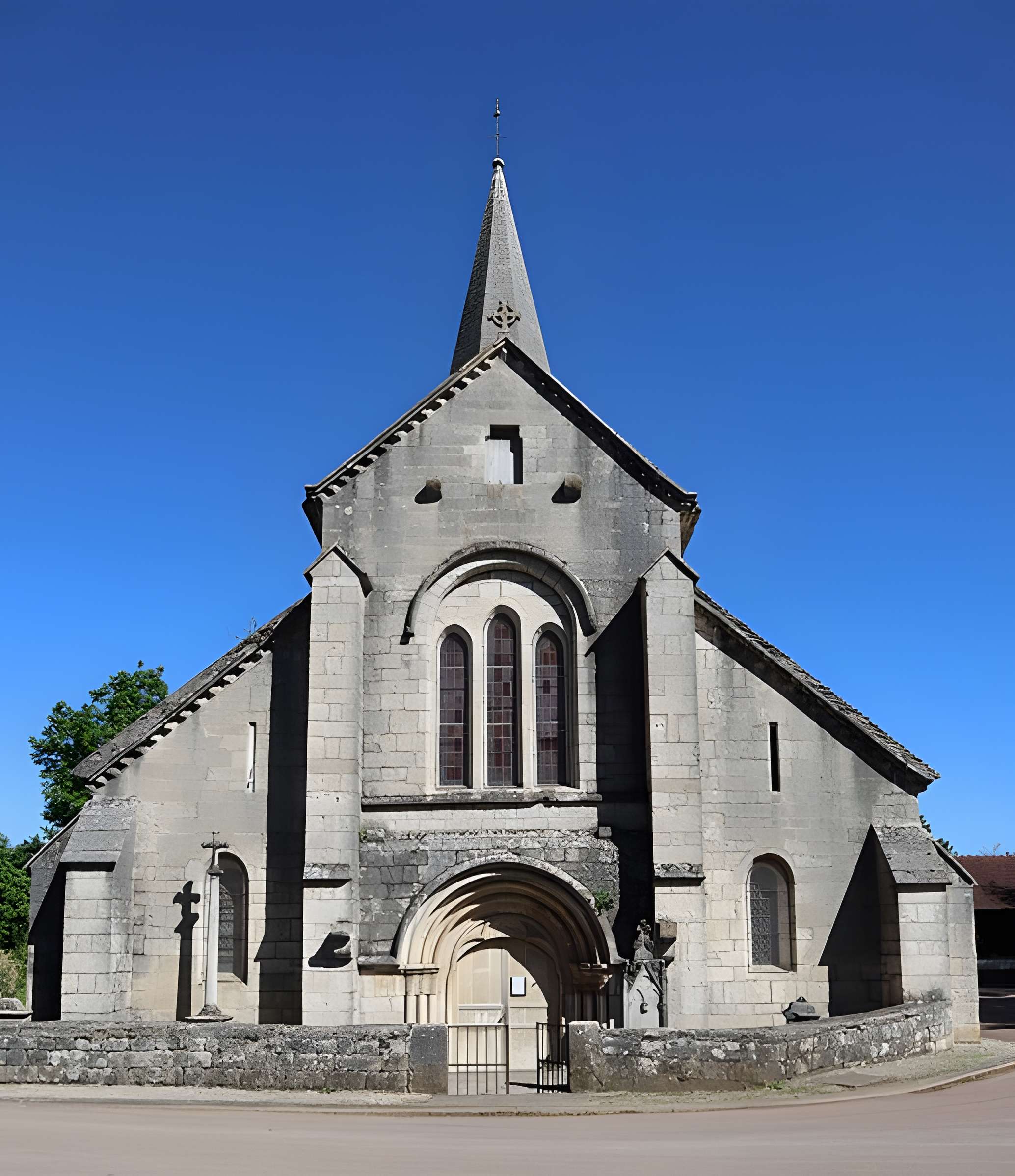 Église Notre-Dame-en-son-Assomption d'Isômes