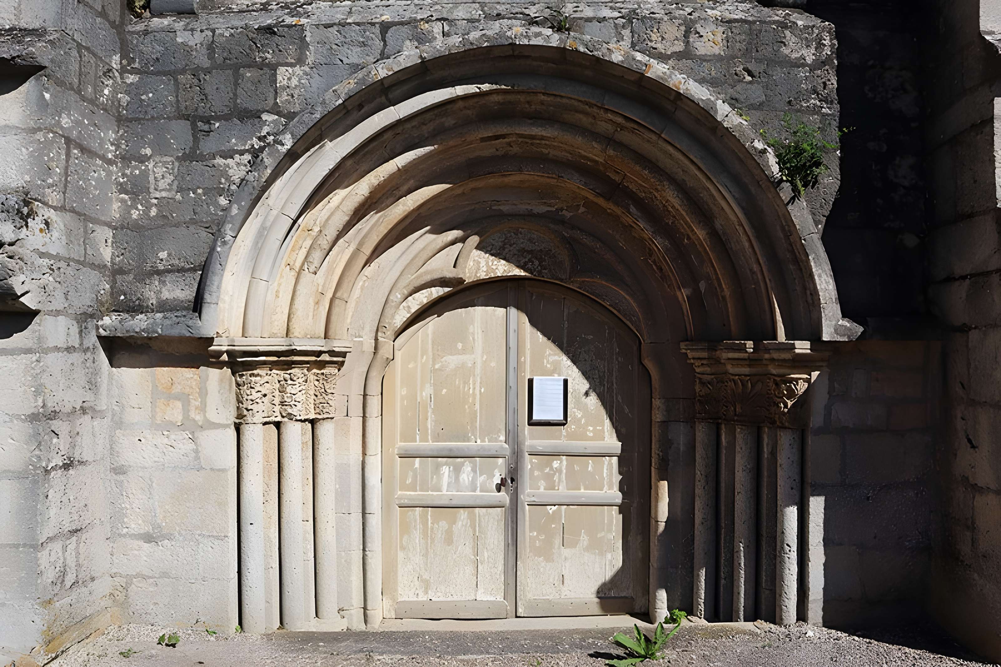 Église Notre-Dame-en-son-Assomption d'Isômes