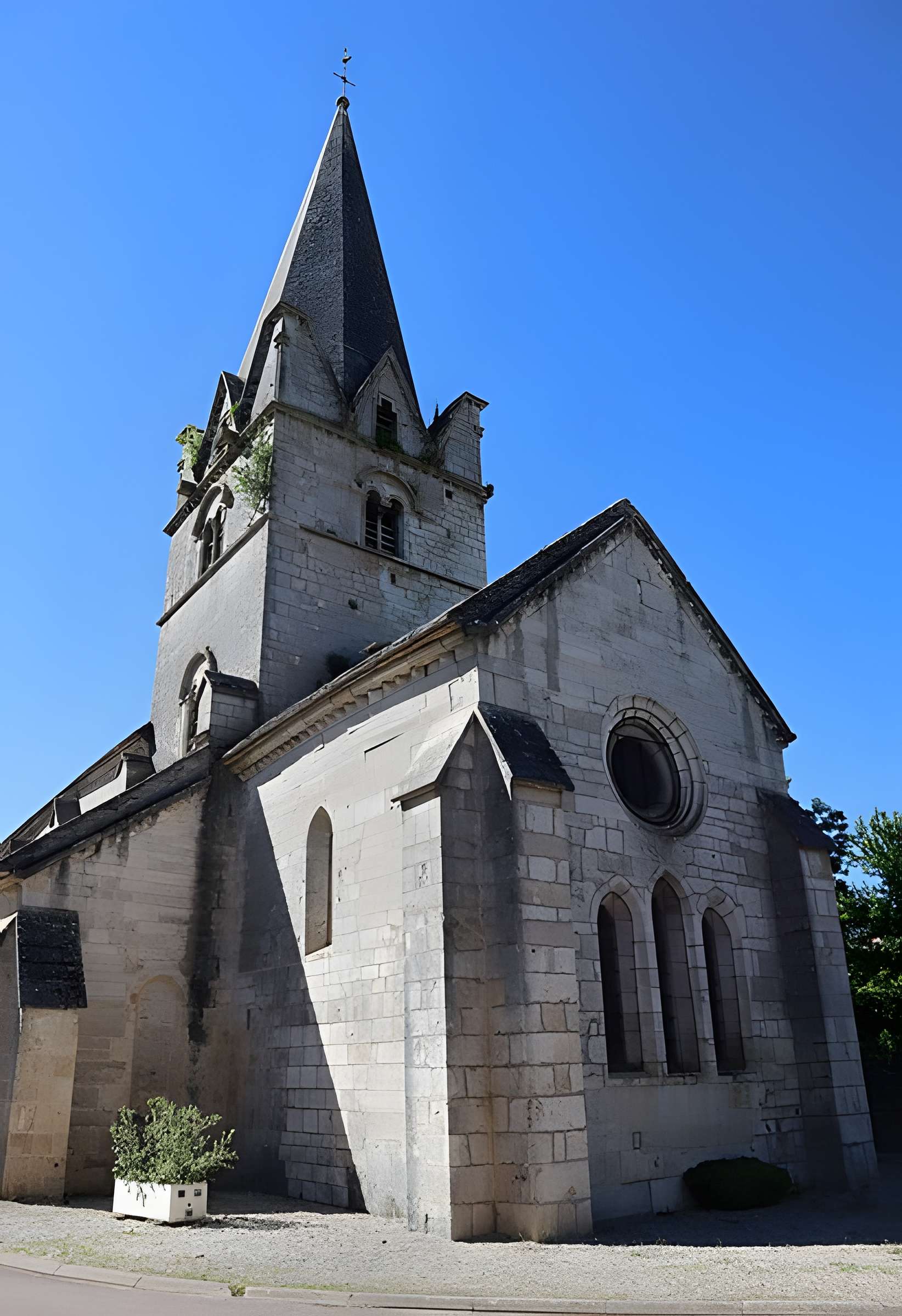 Église Notre-Dame-en-son-Assomption d'Isômes