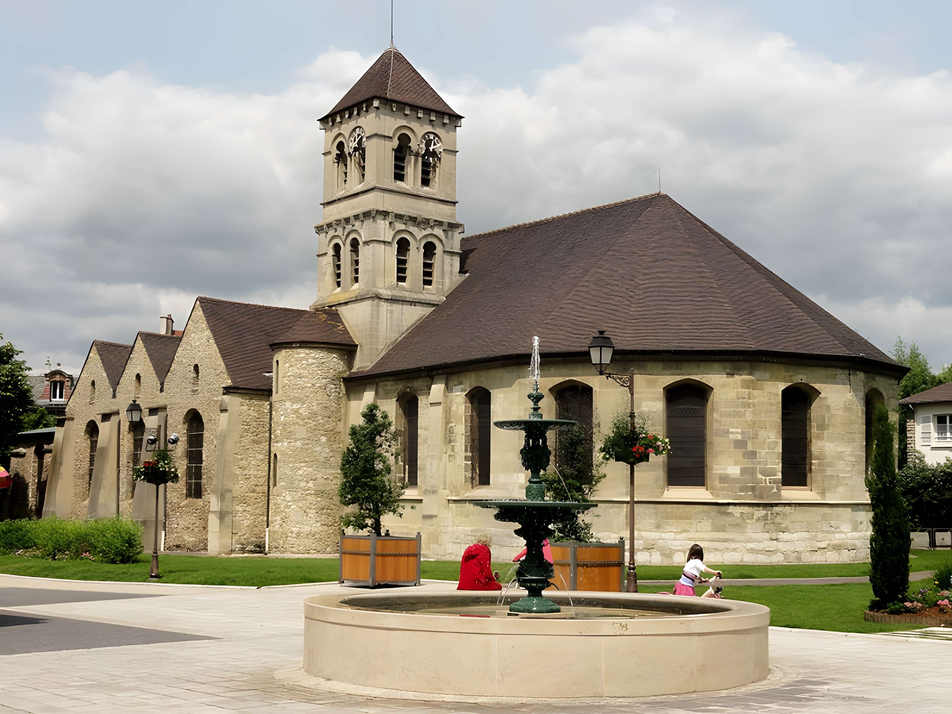 Église Notre-Dame-et-Saint-Eugène de Deuil-la-Barre