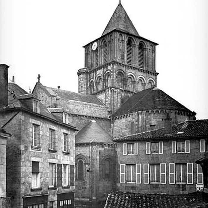 Photo de Église Notre-Dame-et-Saint-Junien de Lusignan