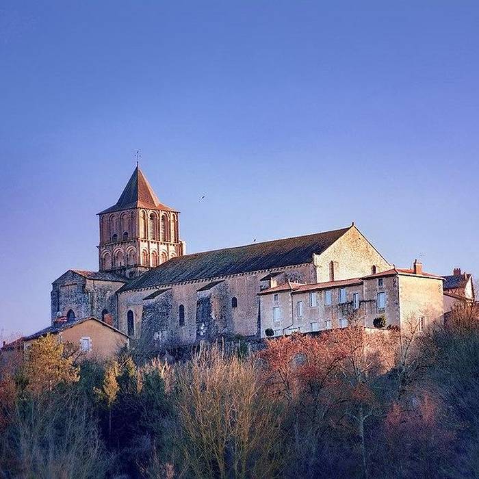 Photo de Église Notre-Dame-et-Saint-Junien de Lusignan