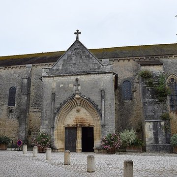 Église Notre-Dame-et-Saint-Junien de Lusignan