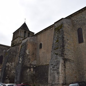 Église Notre-Dame-et-Saint-Junien de Lusignan