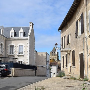 Église Notre-Dame-et-Saint-Junien de Lusignan