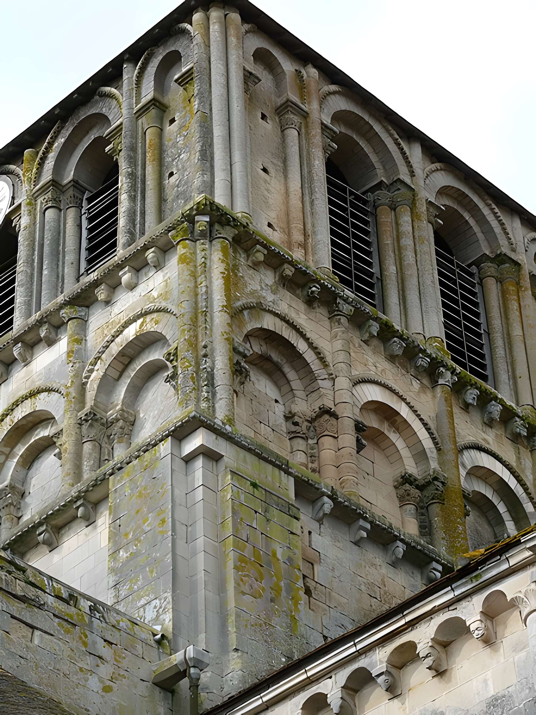 Église Notre-Dame-et-Saint-Junien de Lusignan