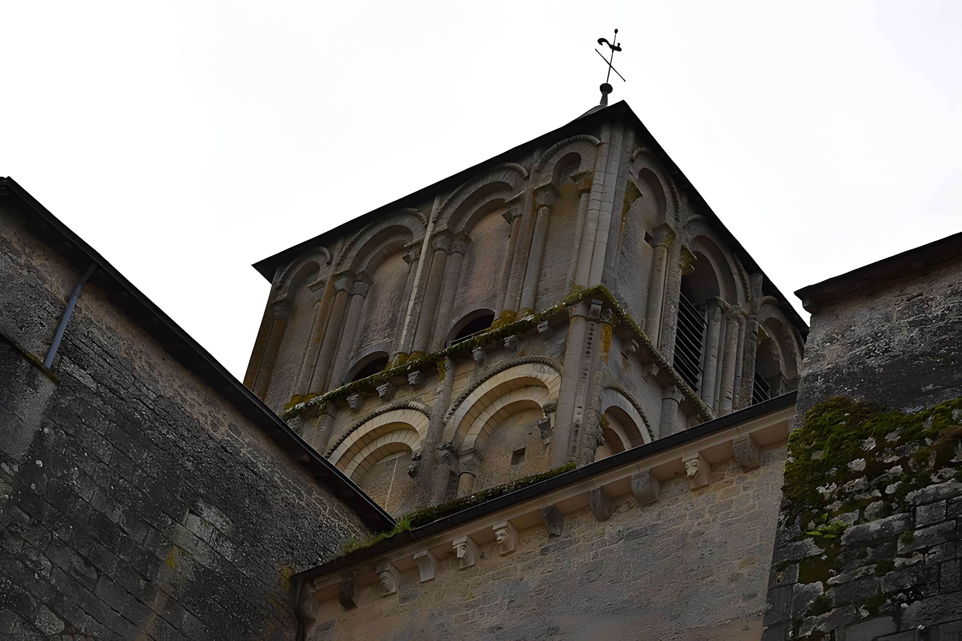 Église Notre-Dame-et-Saint-Junien de Lusignan