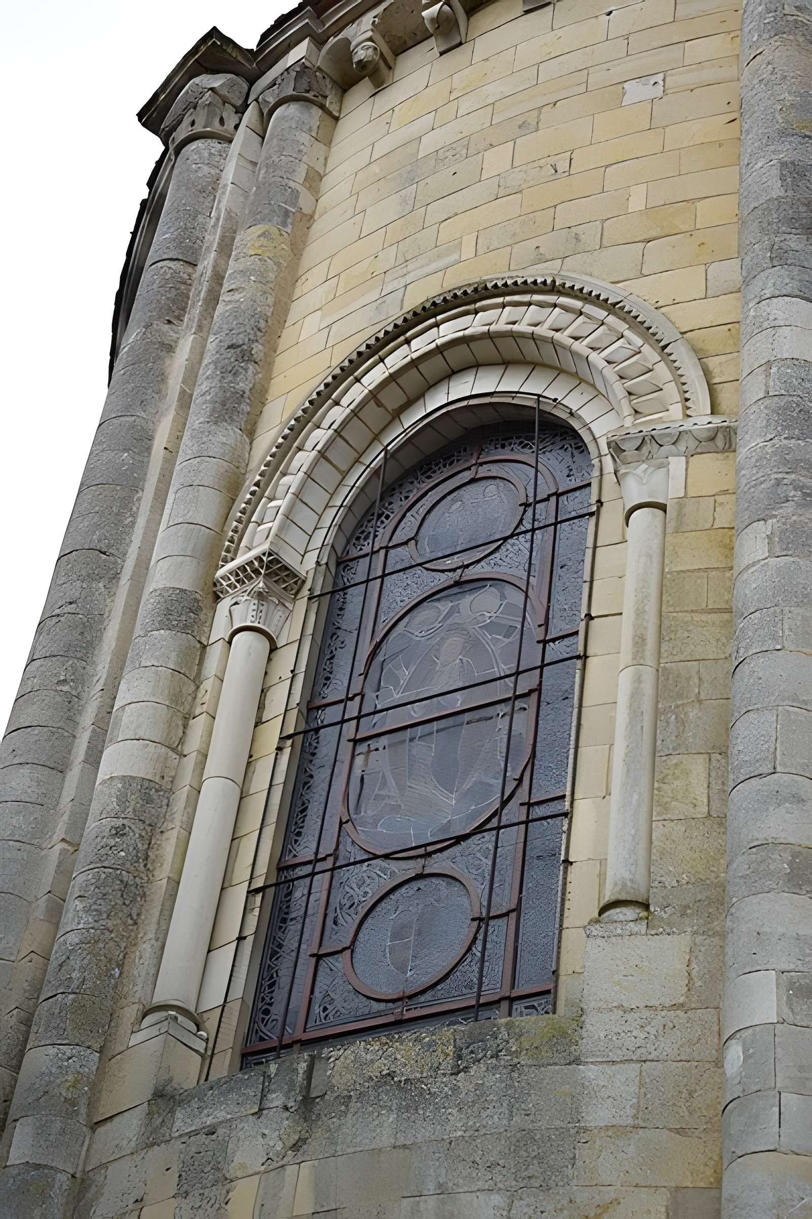 Église Notre-Dame-et-Saint-Junien de Lusignan