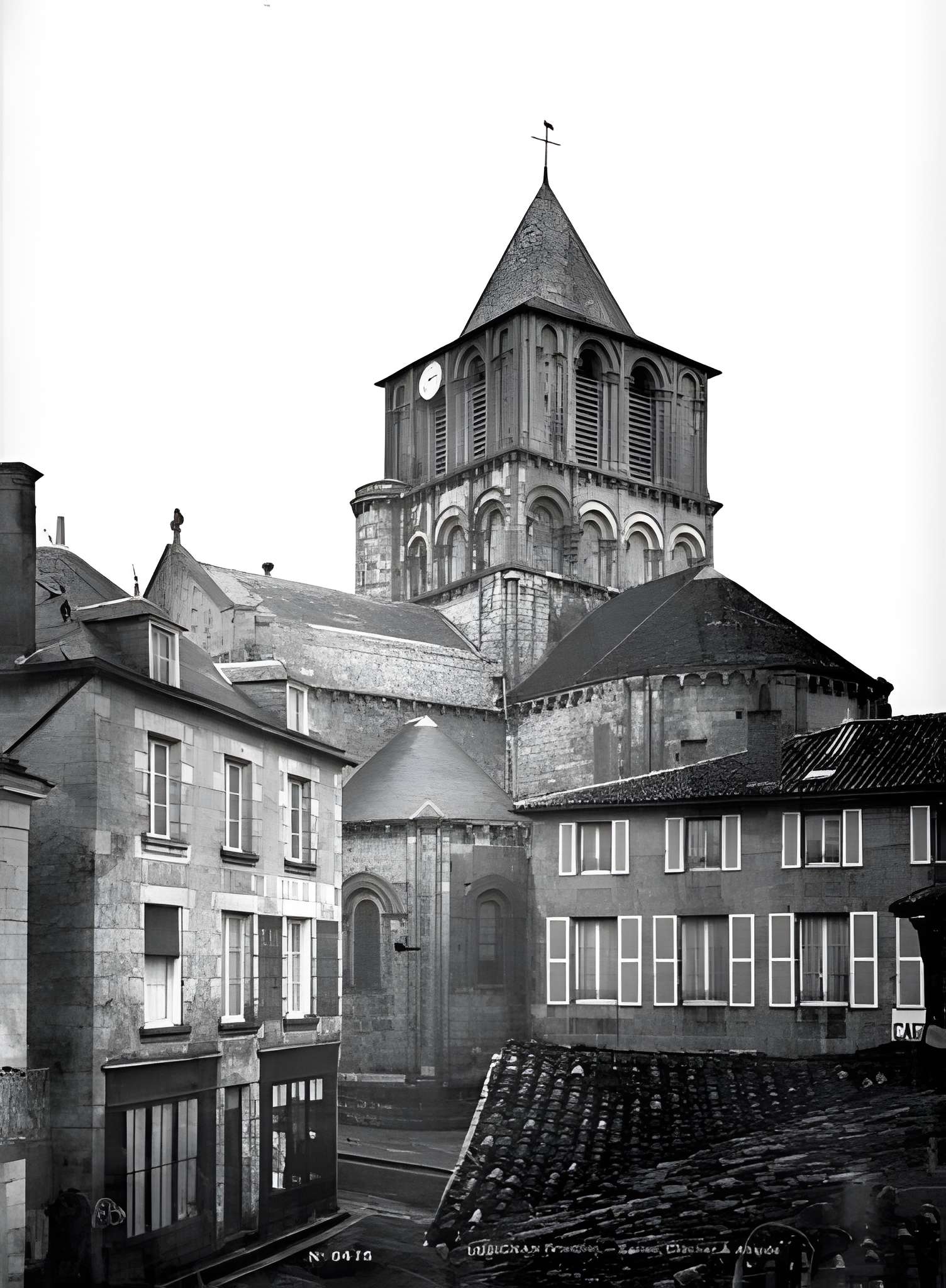 Église Notre-Dame-et-Saint-Junien de Lusignan