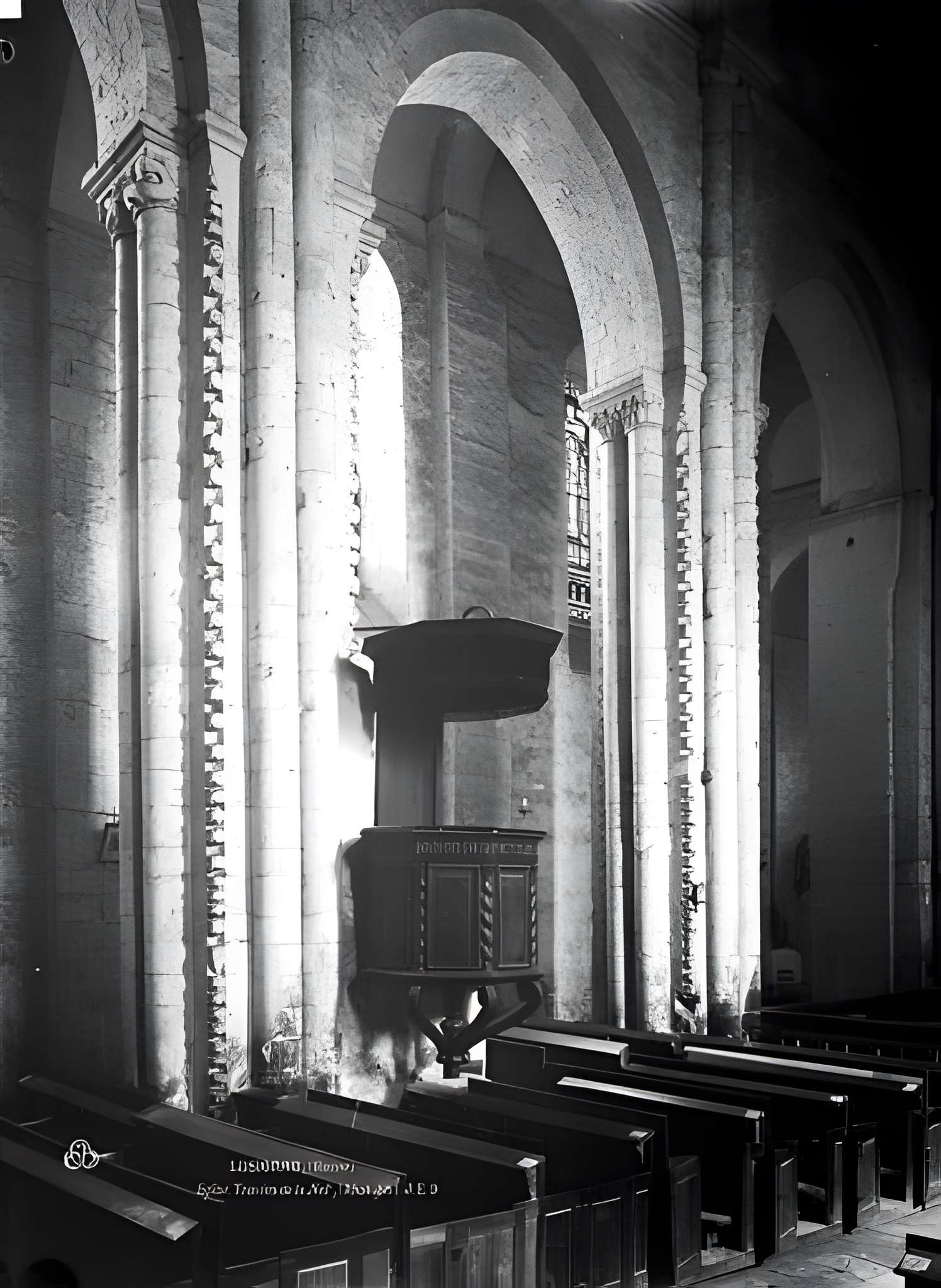 Église Notre-Dame-et-Saint-Junien de Lusignan