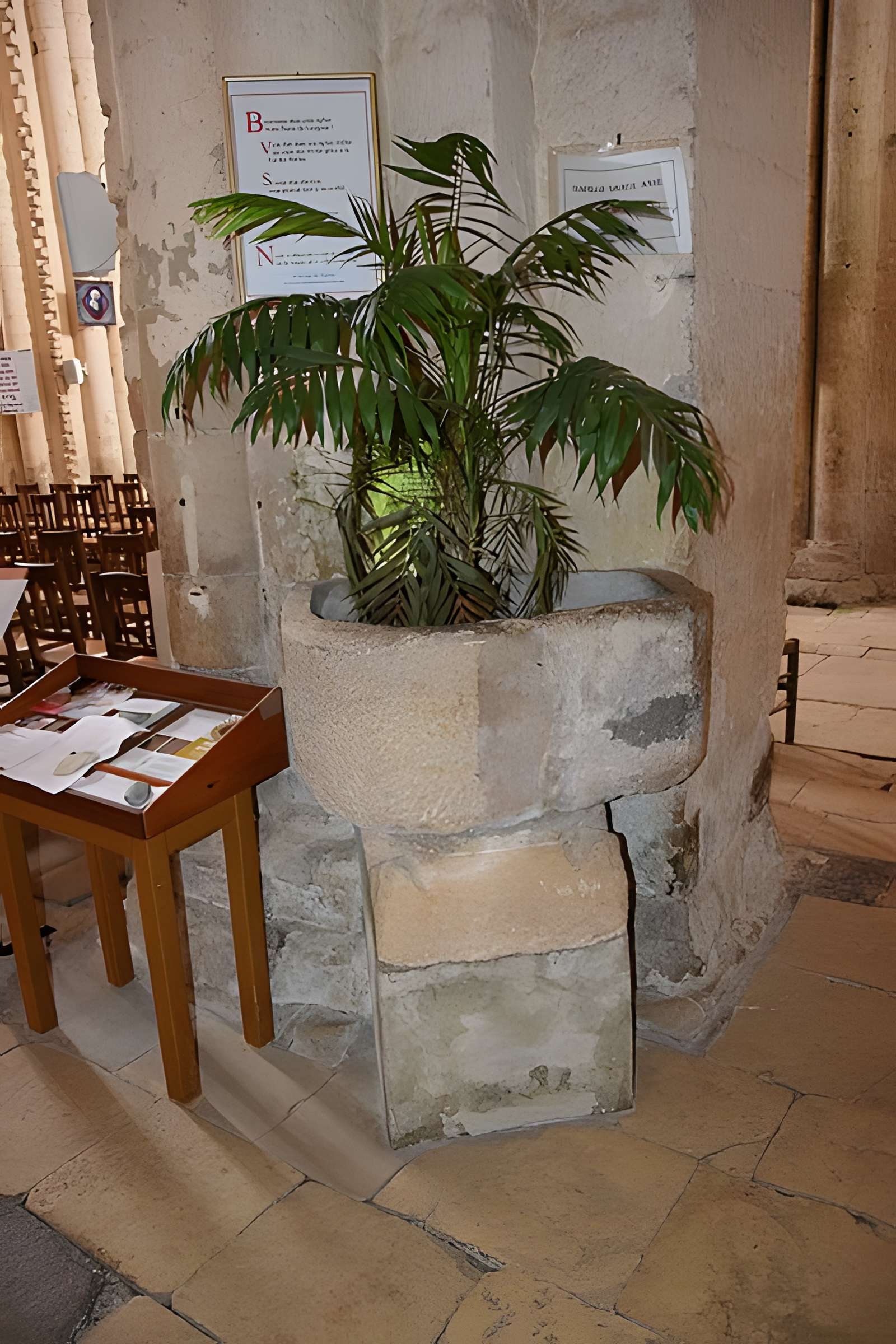 Église Notre-Dame-et-Saint-Junien de Lusignan