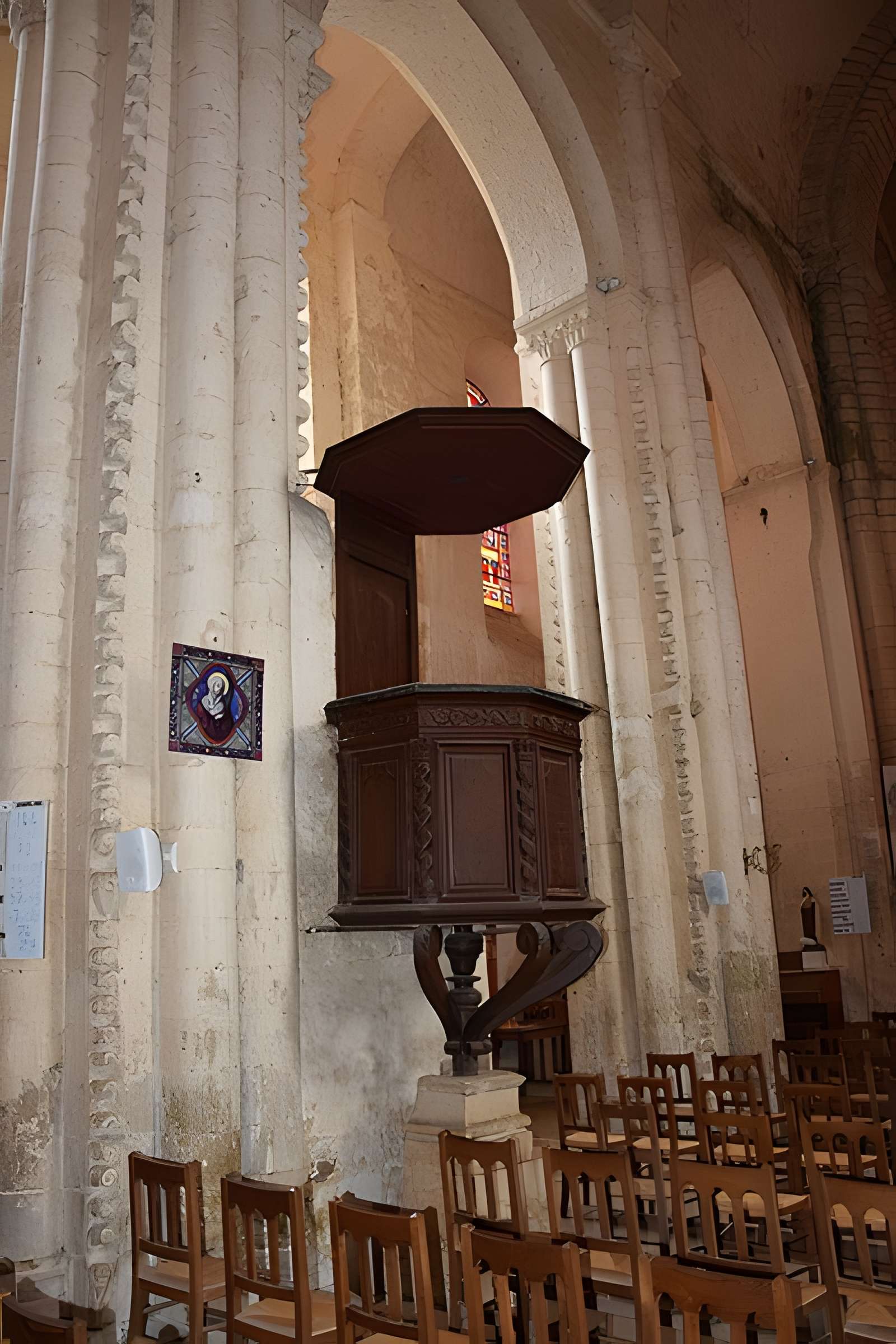 Église Notre-Dame-et-Saint-Junien de Lusignan