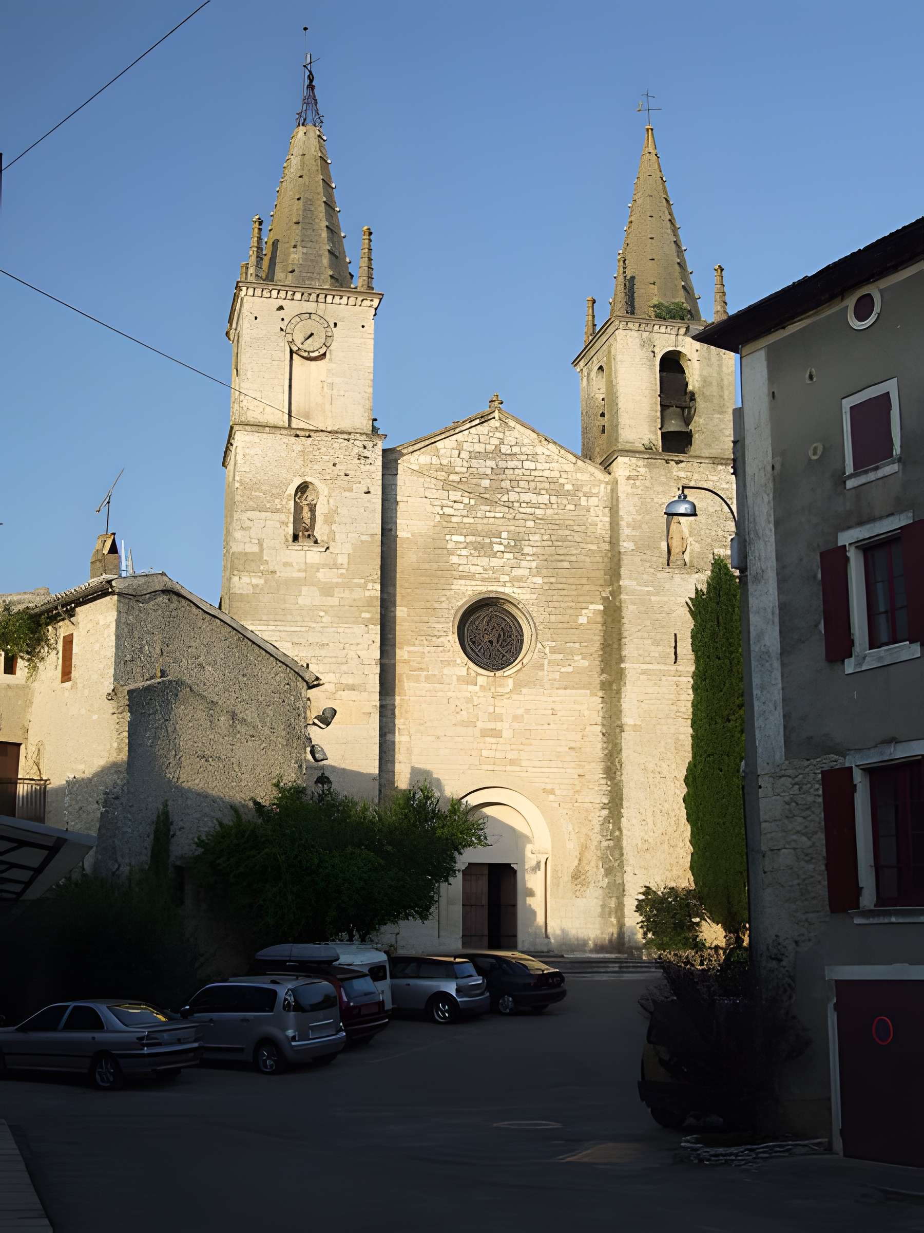 Église Notre-Dame-et-Saint-Michel de Goudargues