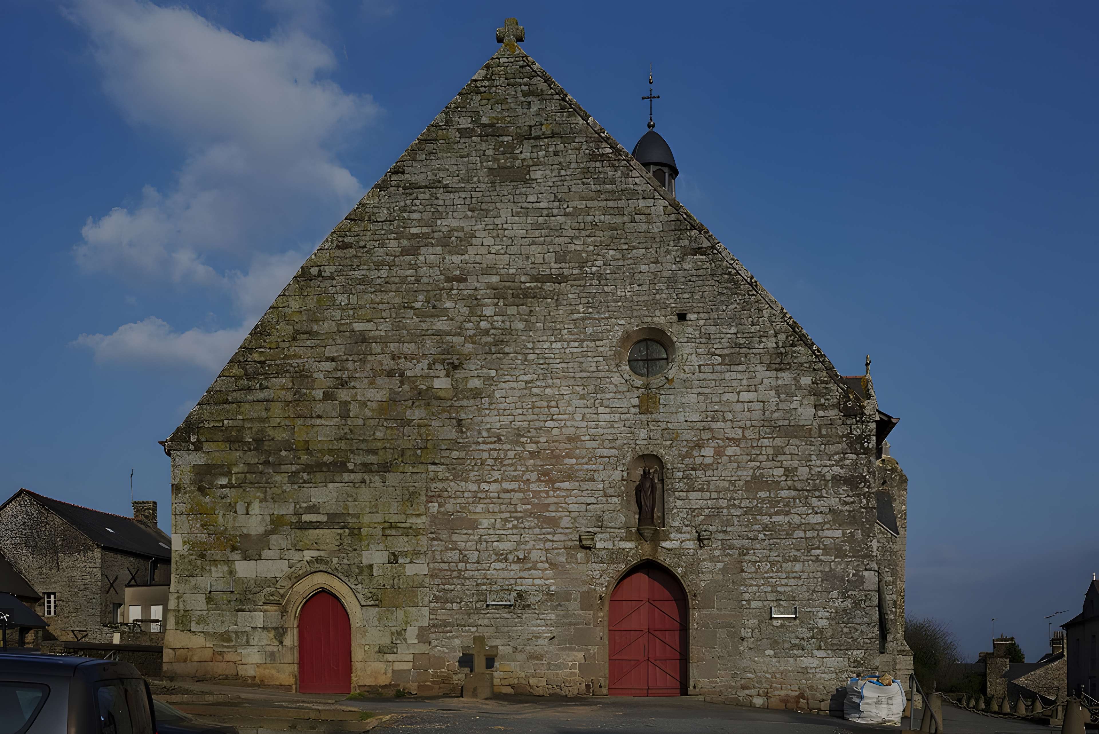 Église priorale Saint-Martin de Tremblay