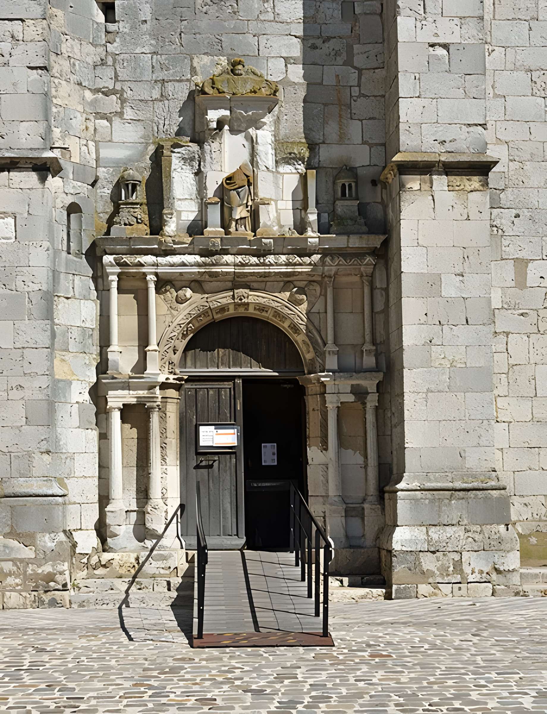 Église Saint-Aignan de Chartres