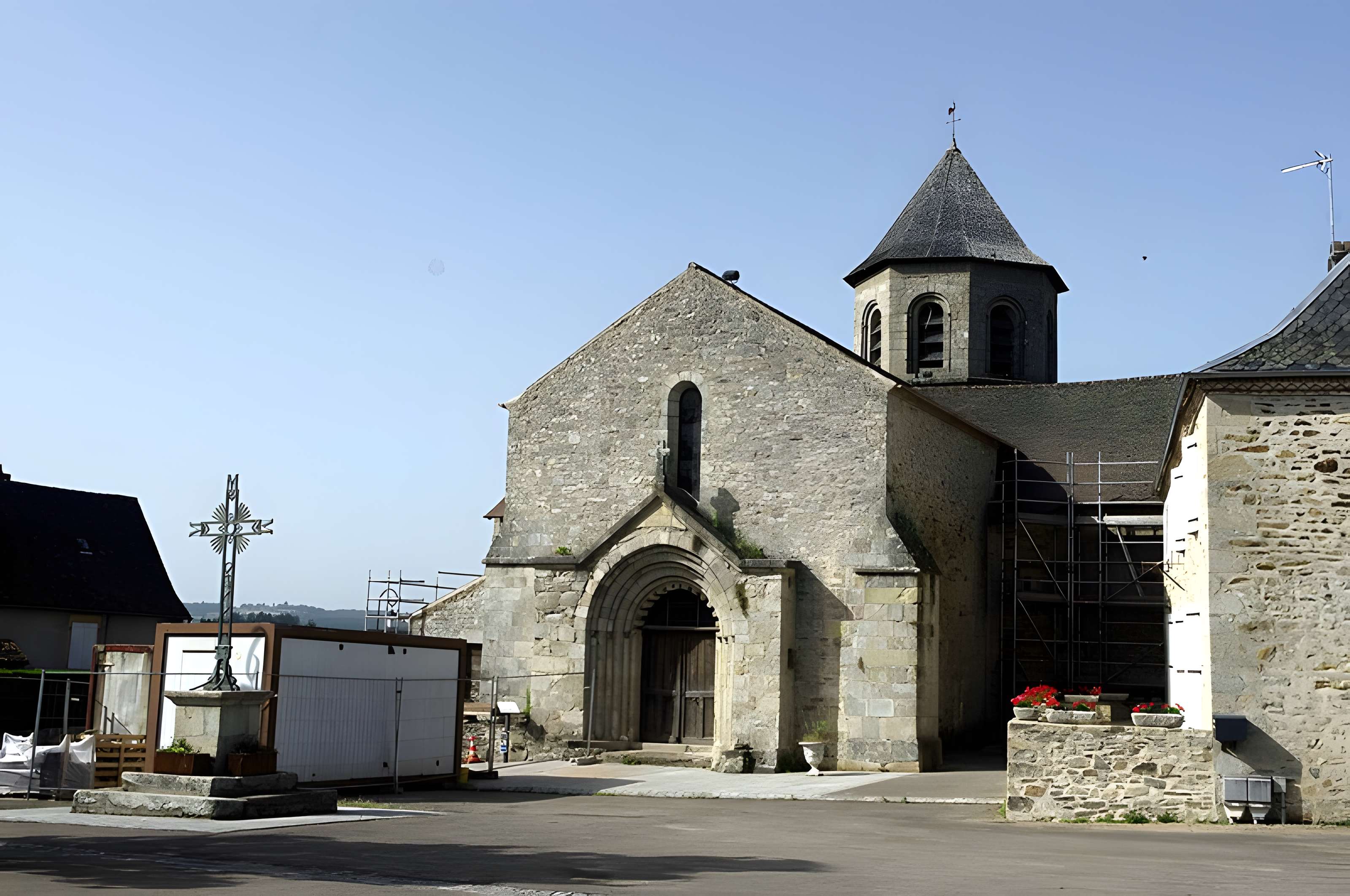 Église Saint-Aignan de Ladignac-le-Long