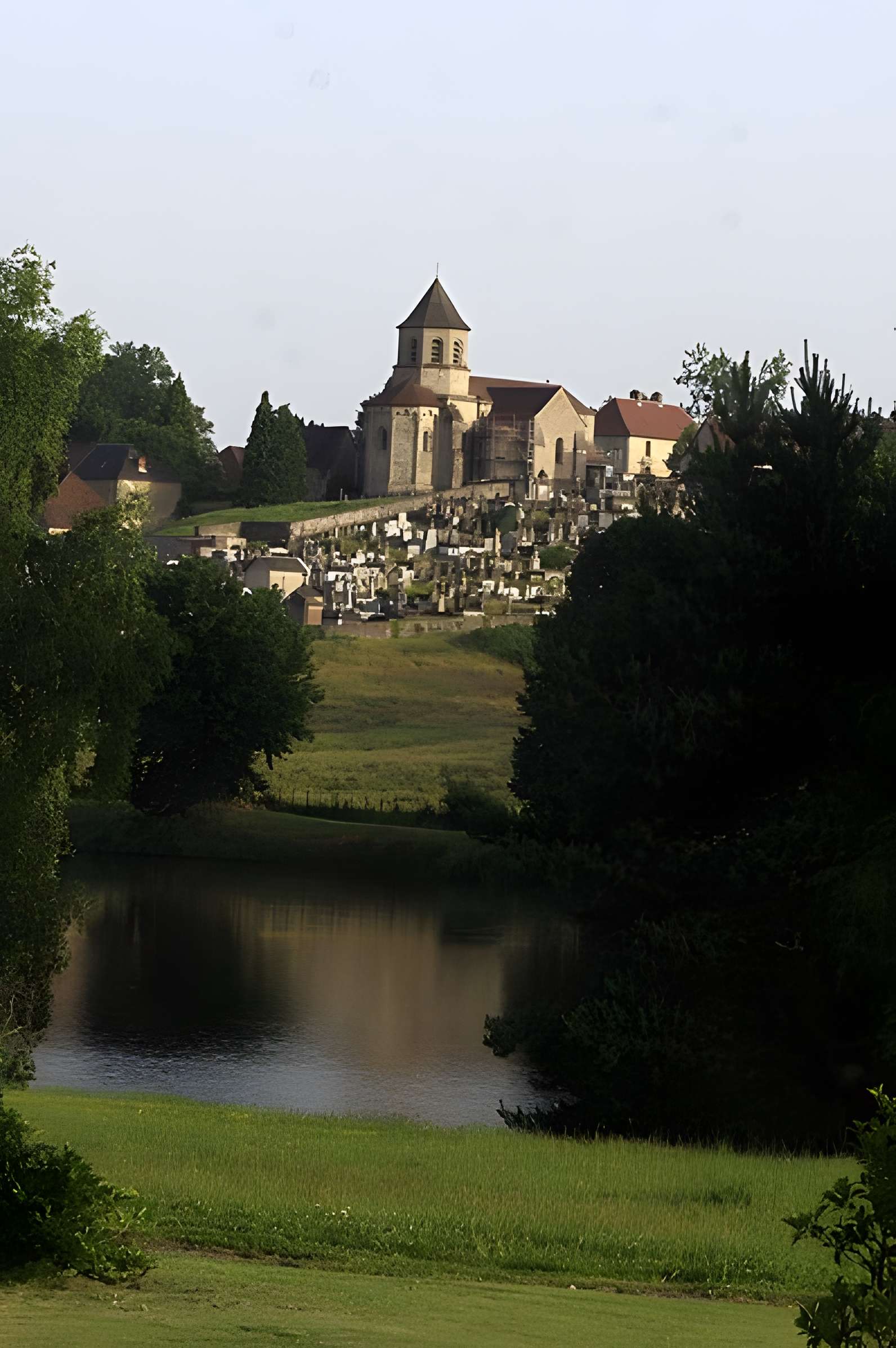 Église Saint-Aignan de Ladignac-le-Long