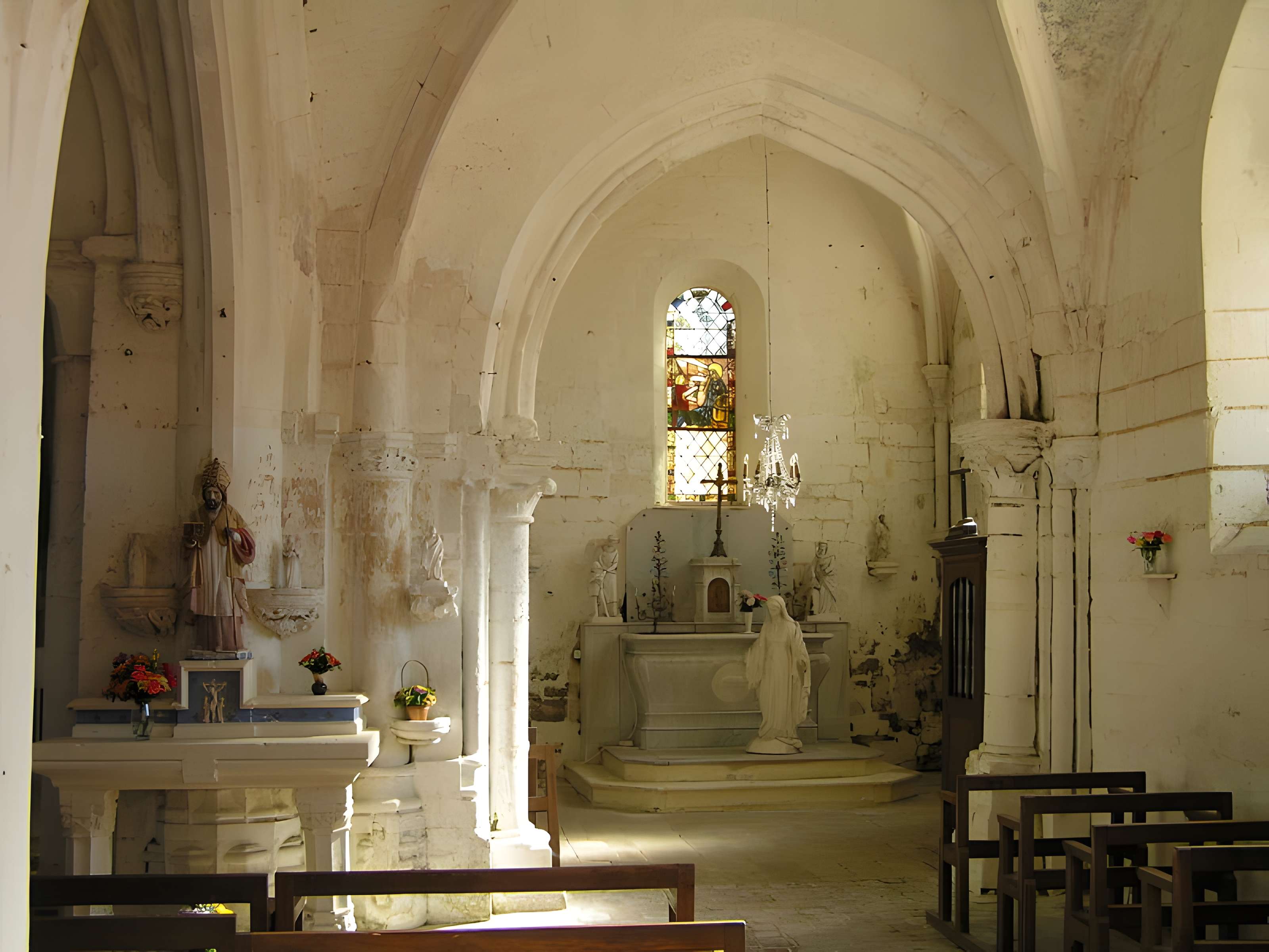 Église Saint-Amand de Donnement