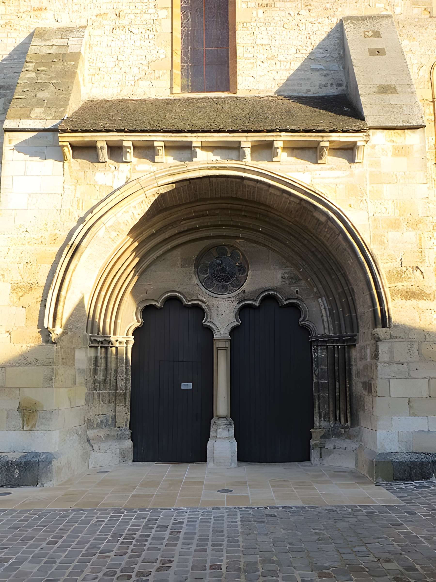 Église Saint-Amand de Saint-Amand-Montrond