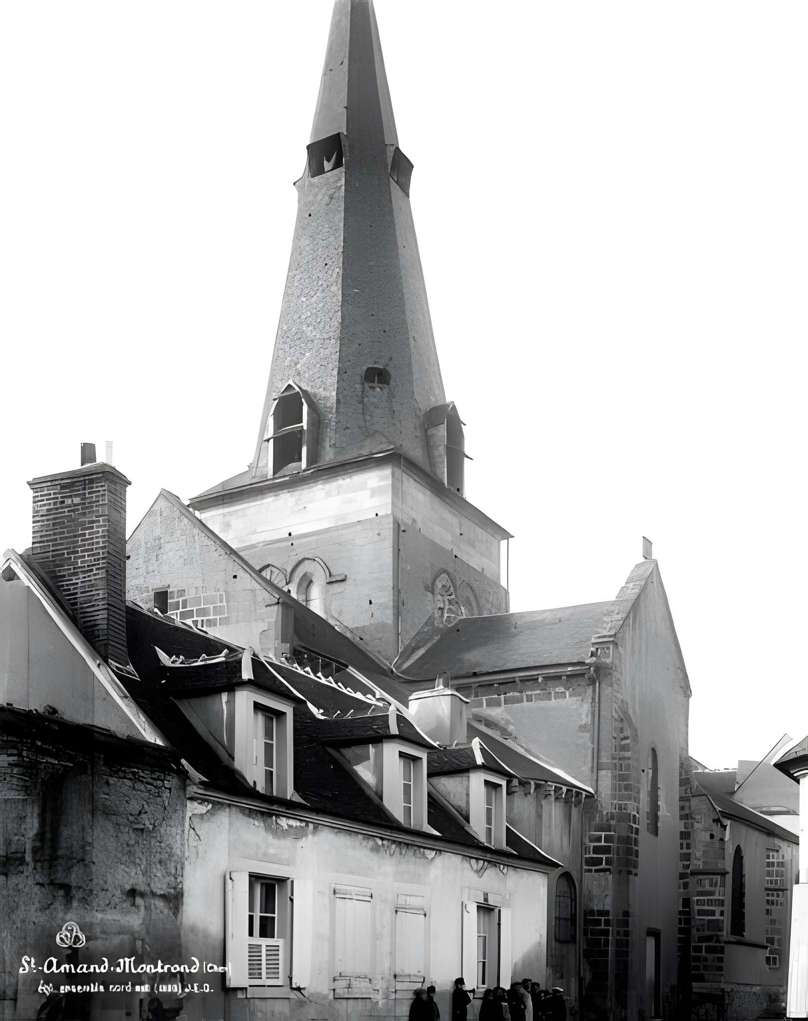 Église Saint-Amand de Saint-Amand-Montrond