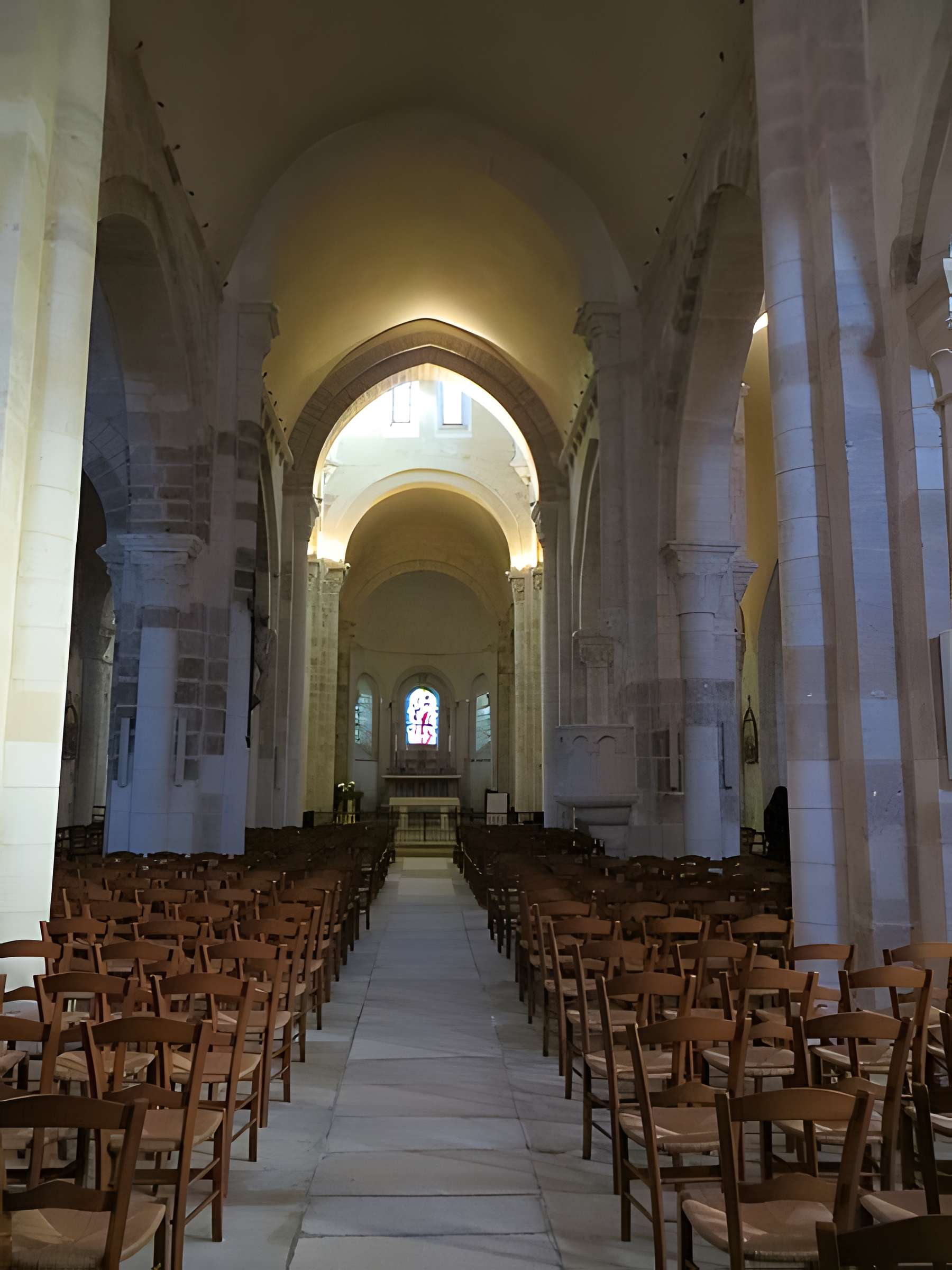 Église Saint-Amand de Saint-Amand-Montrond