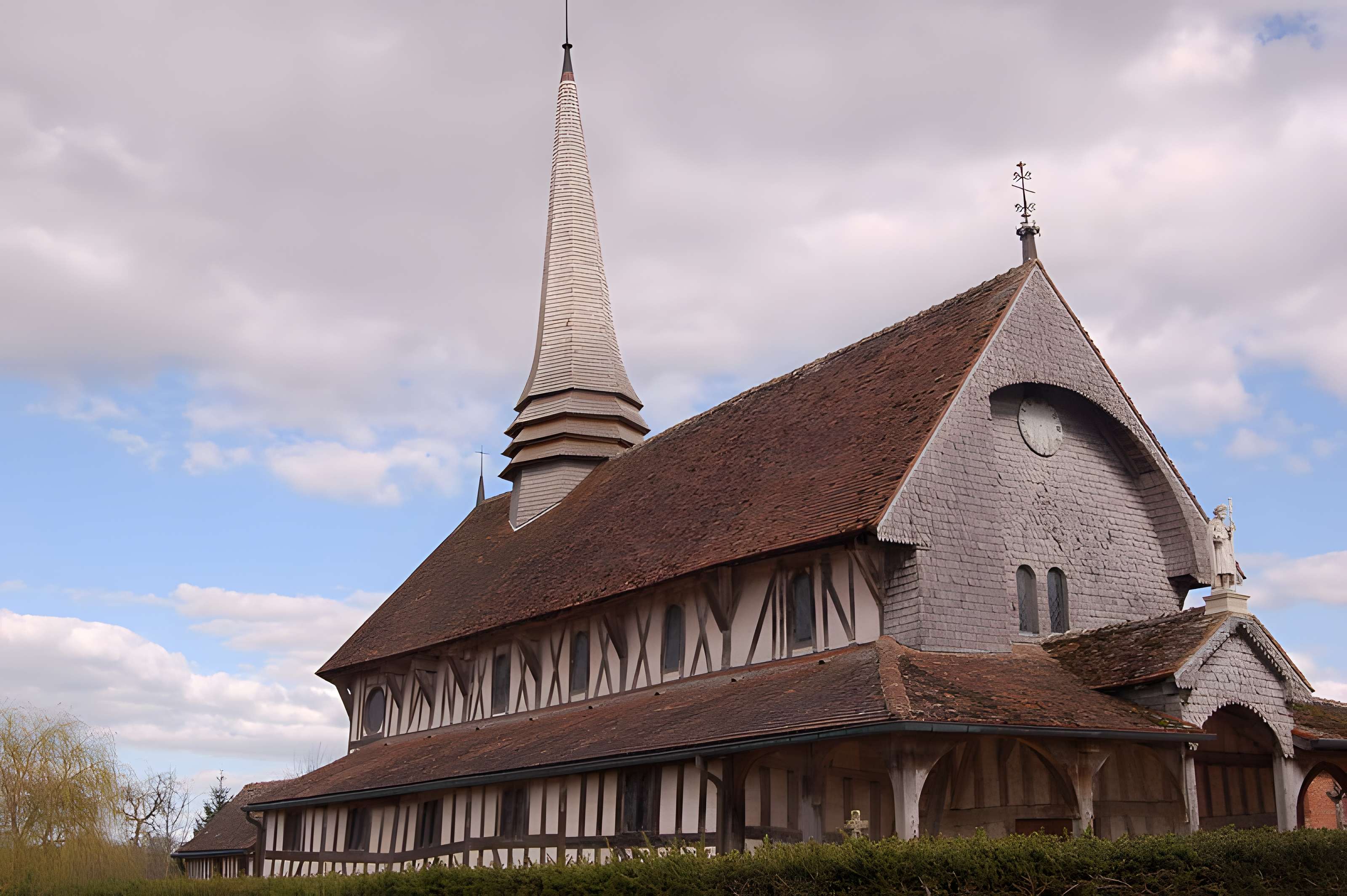 Église Saint-Jacques-et-Saint-Philippe de Lentilles