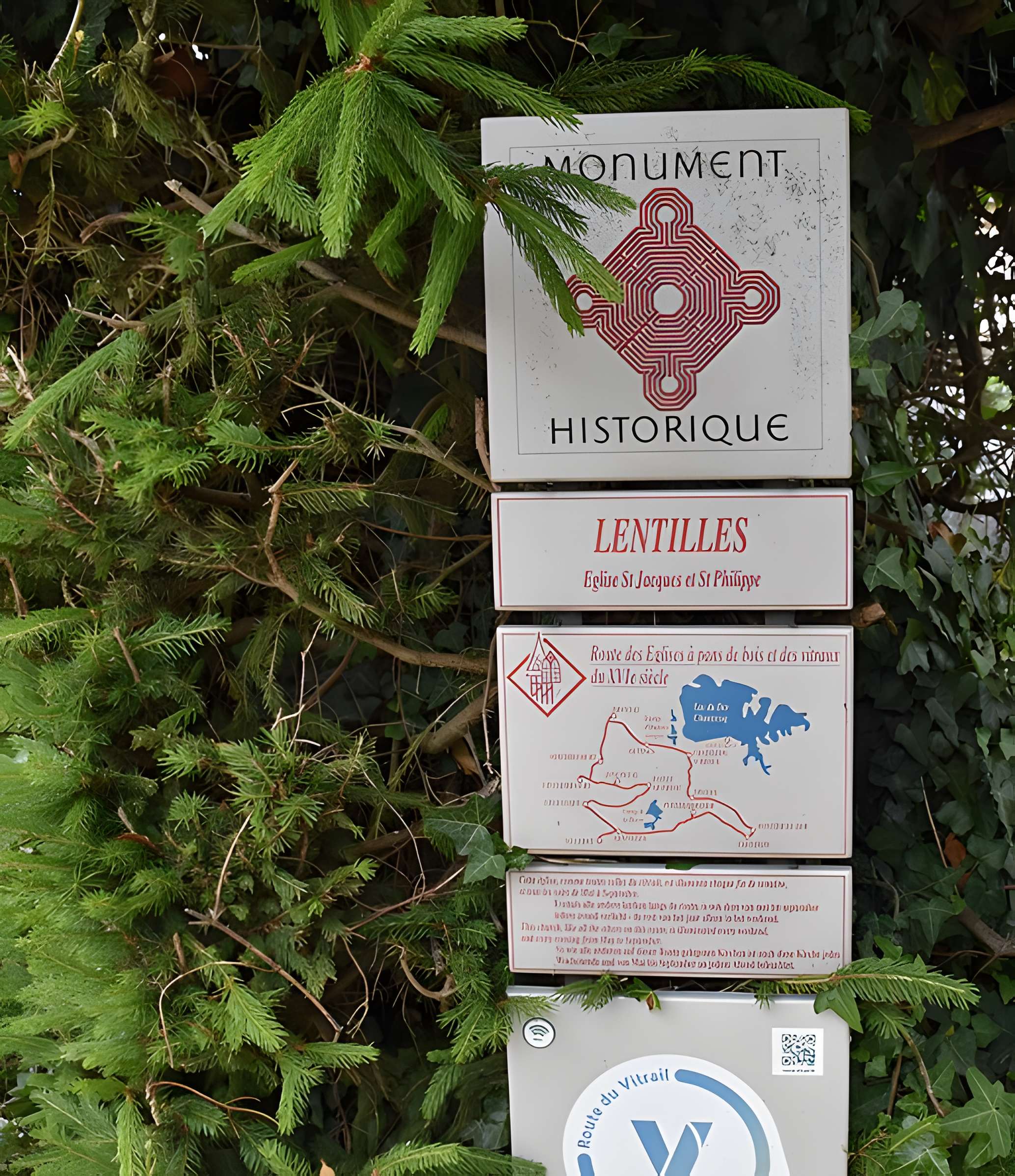 Église Saint-Jacques-et-Saint-Philippe de Lentilles