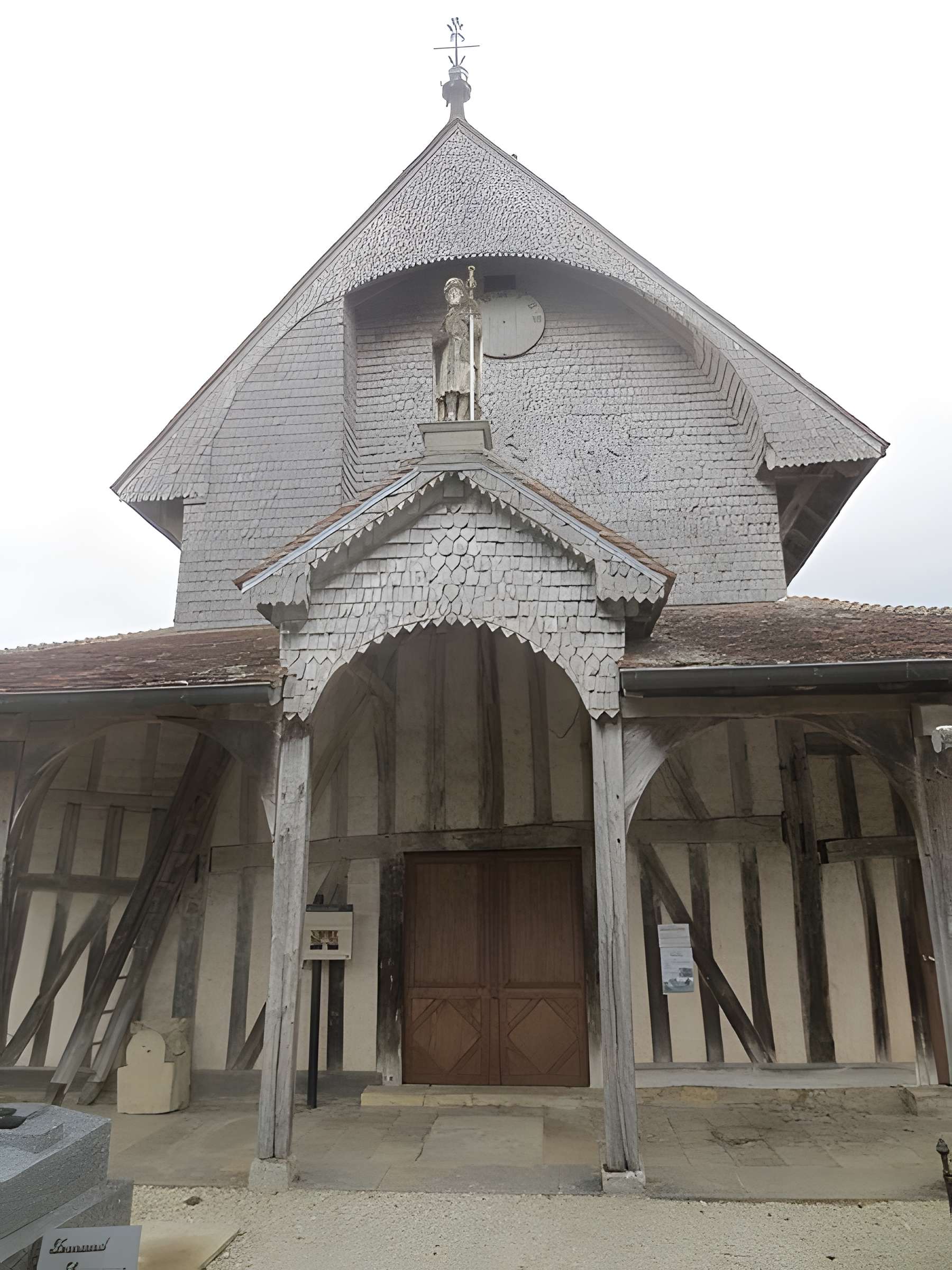 Église Saint-Jacques-et-Saint-Philippe de Lentilles
