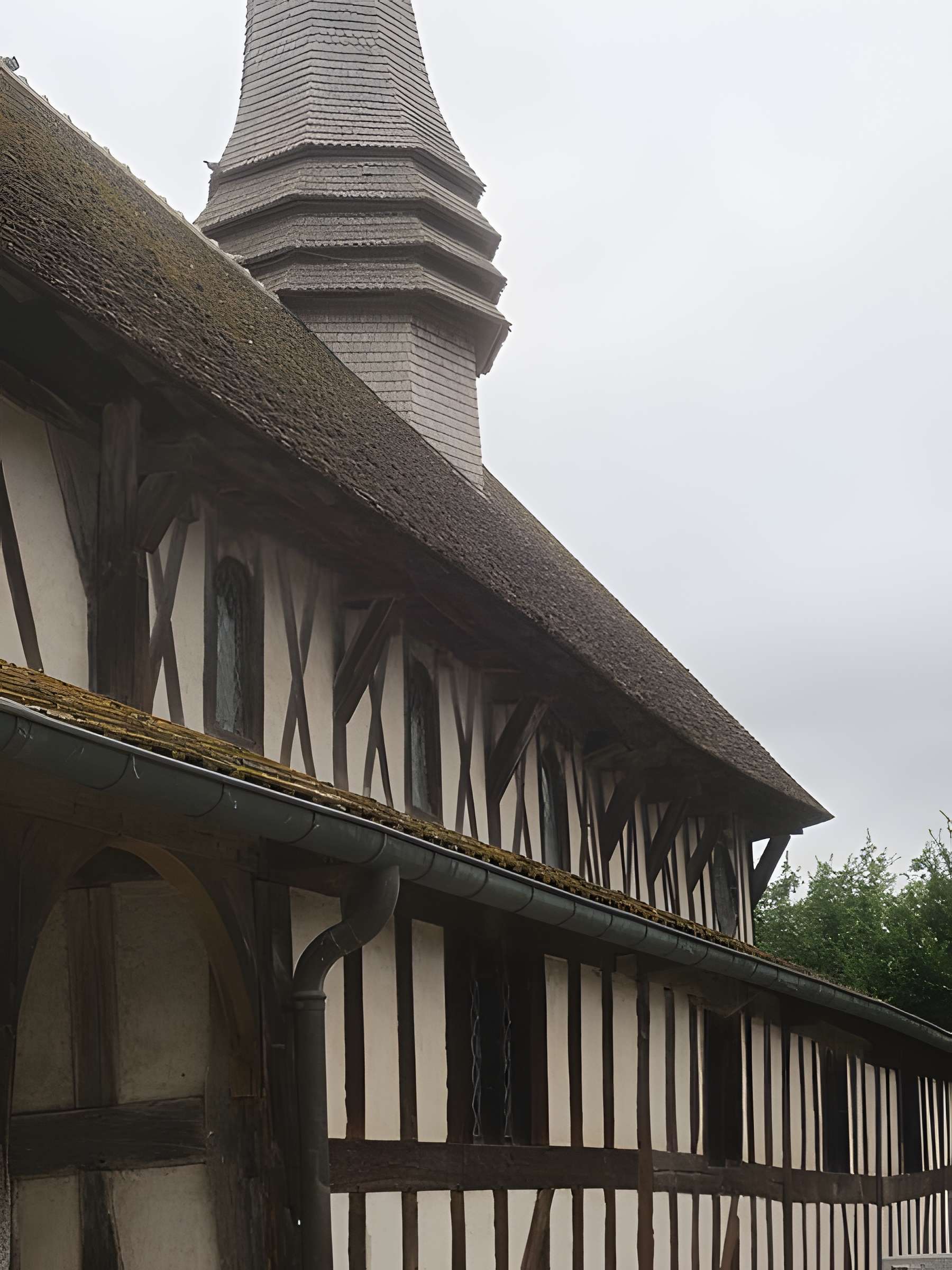 Église Saint-Jacques-et-Saint-Philippe de Lentilles