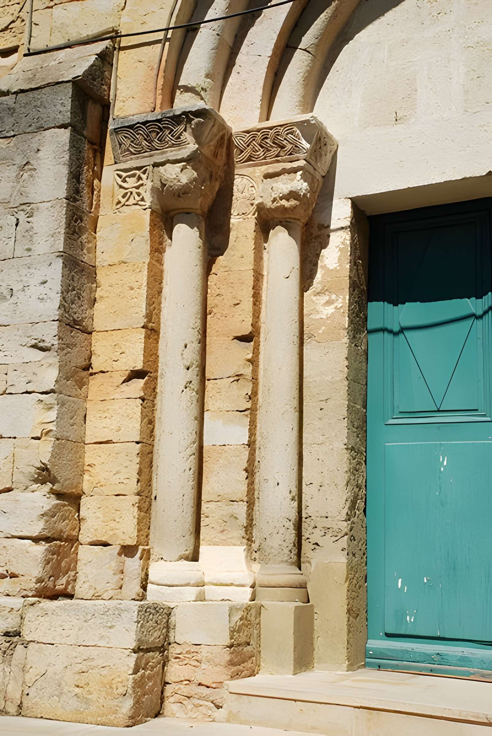 Église Saint-André de Bernis