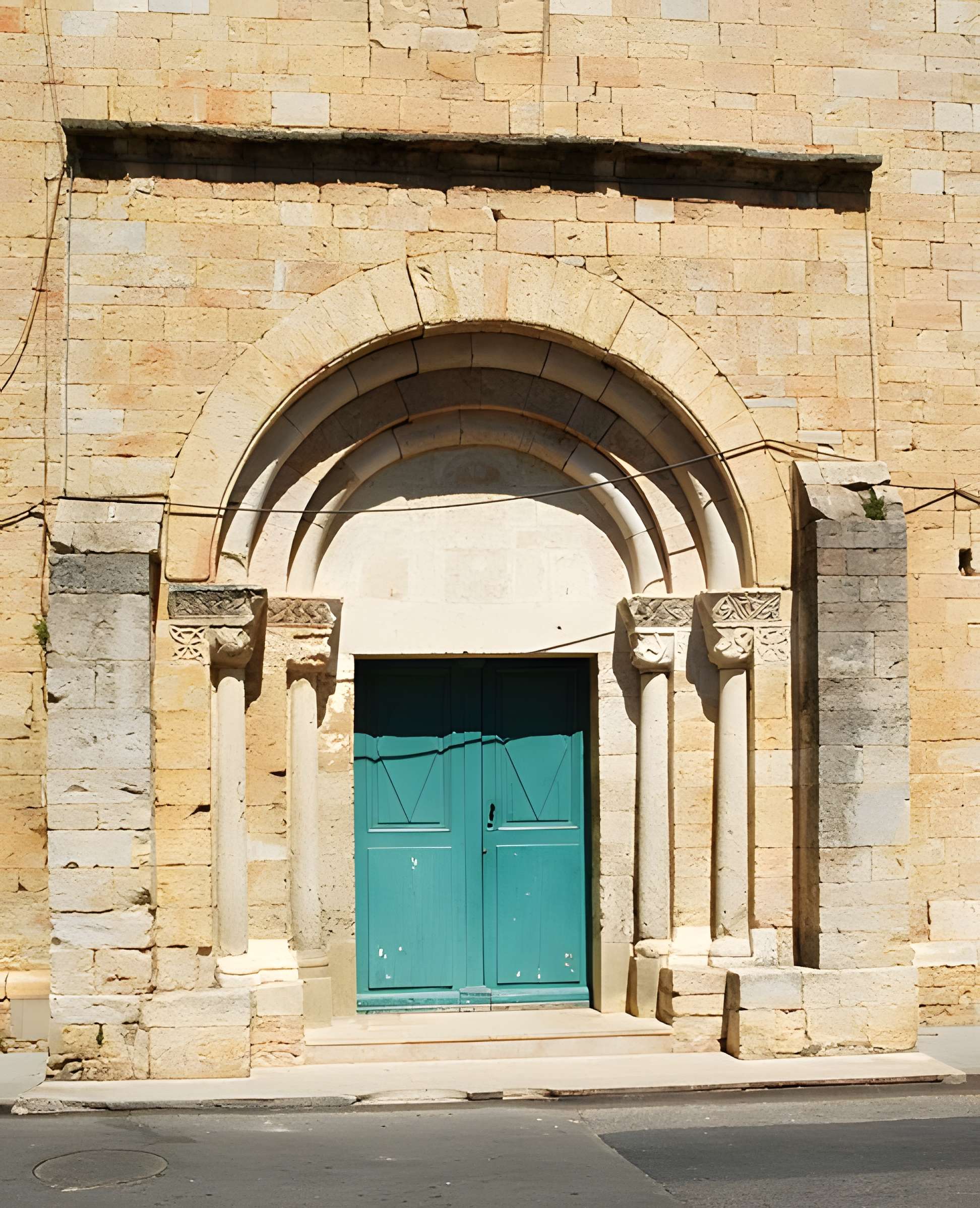 Église Saint-André de Bernis