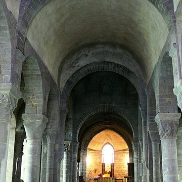 Église Saint-André de Besse-et-Saint-Anastaise