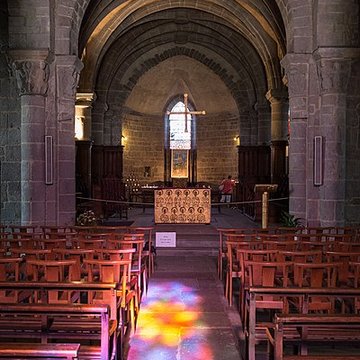 Église Saint-André de Besse-et-Saint-Anastaise