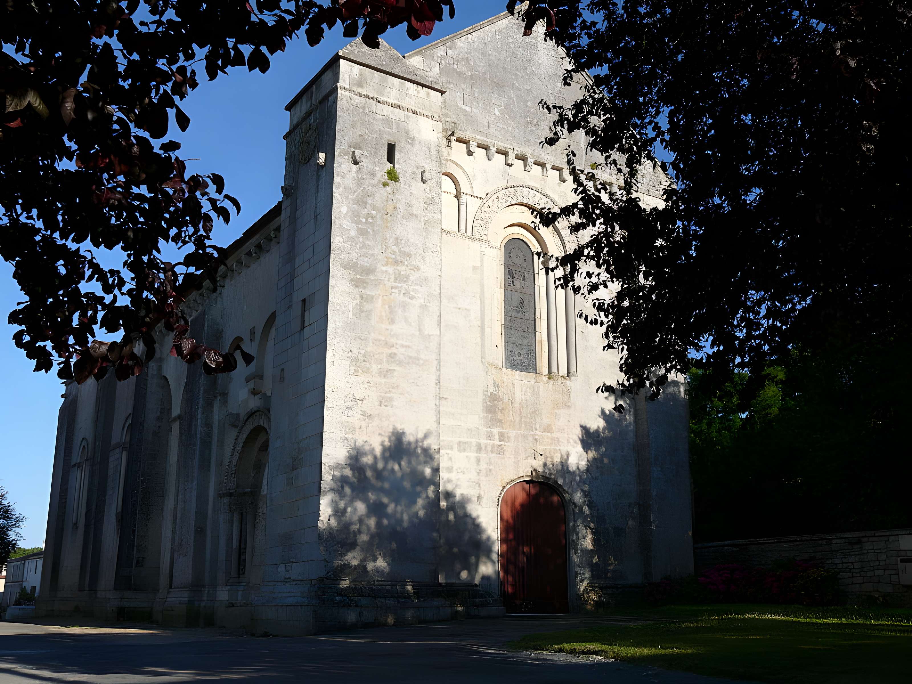 Église Saint-André de Champagne