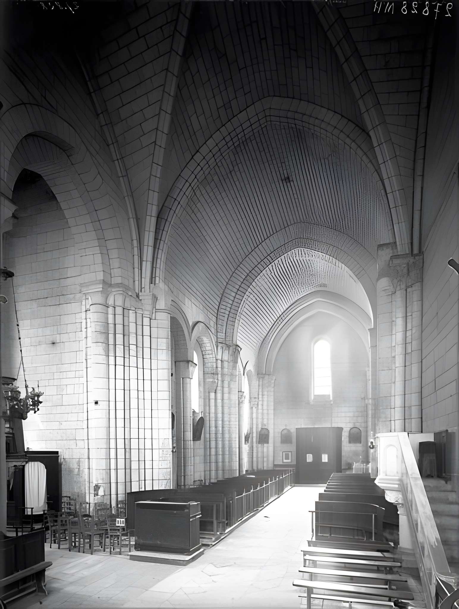 Église Saint-André de Champagne