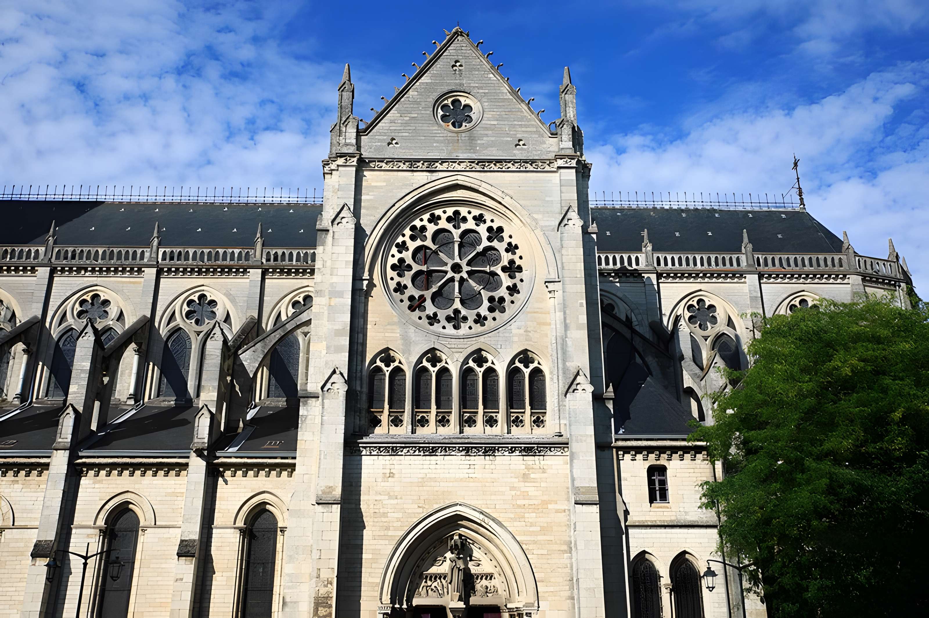 Église Saint-André de Châteauroux