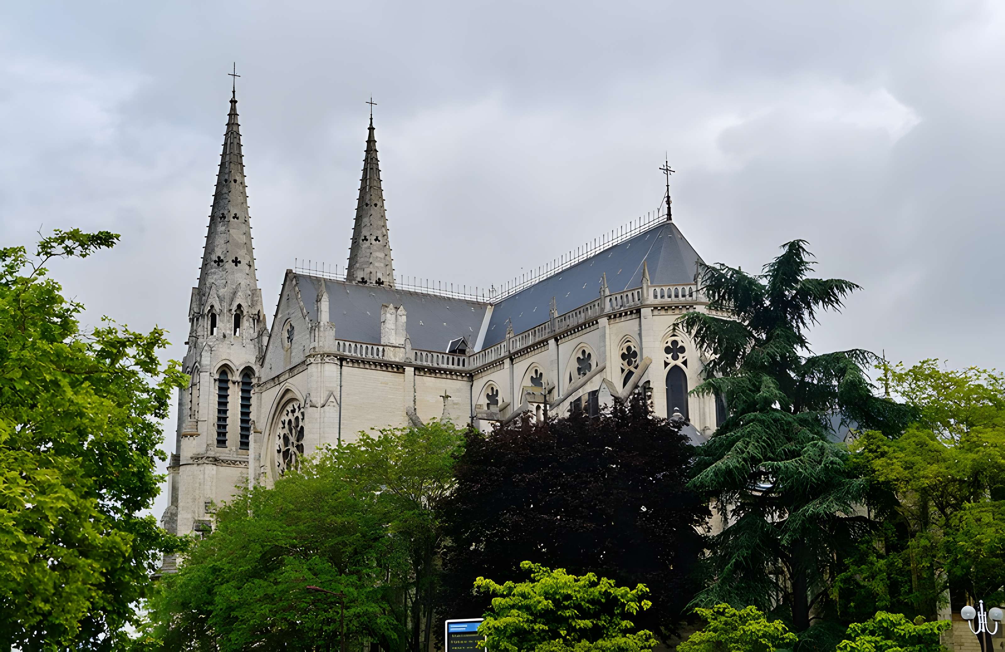 Église Saint-André de Châteauroux